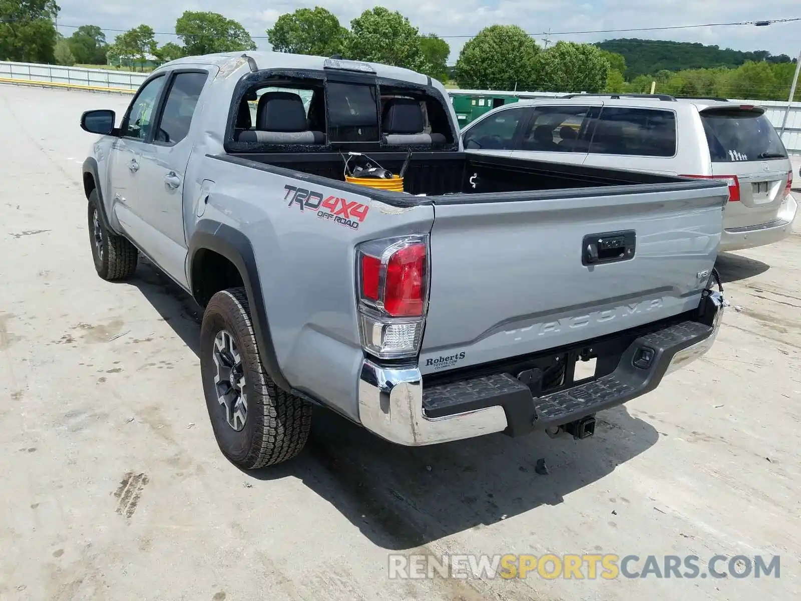 3 Photograph of a damaged car 3TMCZ5AN4LM332390 TOYOTA TACOMA 2020