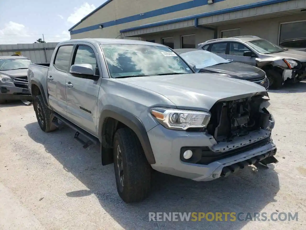 1 Photograph of a damaged car 3TMCZ5AN4LM335872 TOYOTA TACOMA 2020