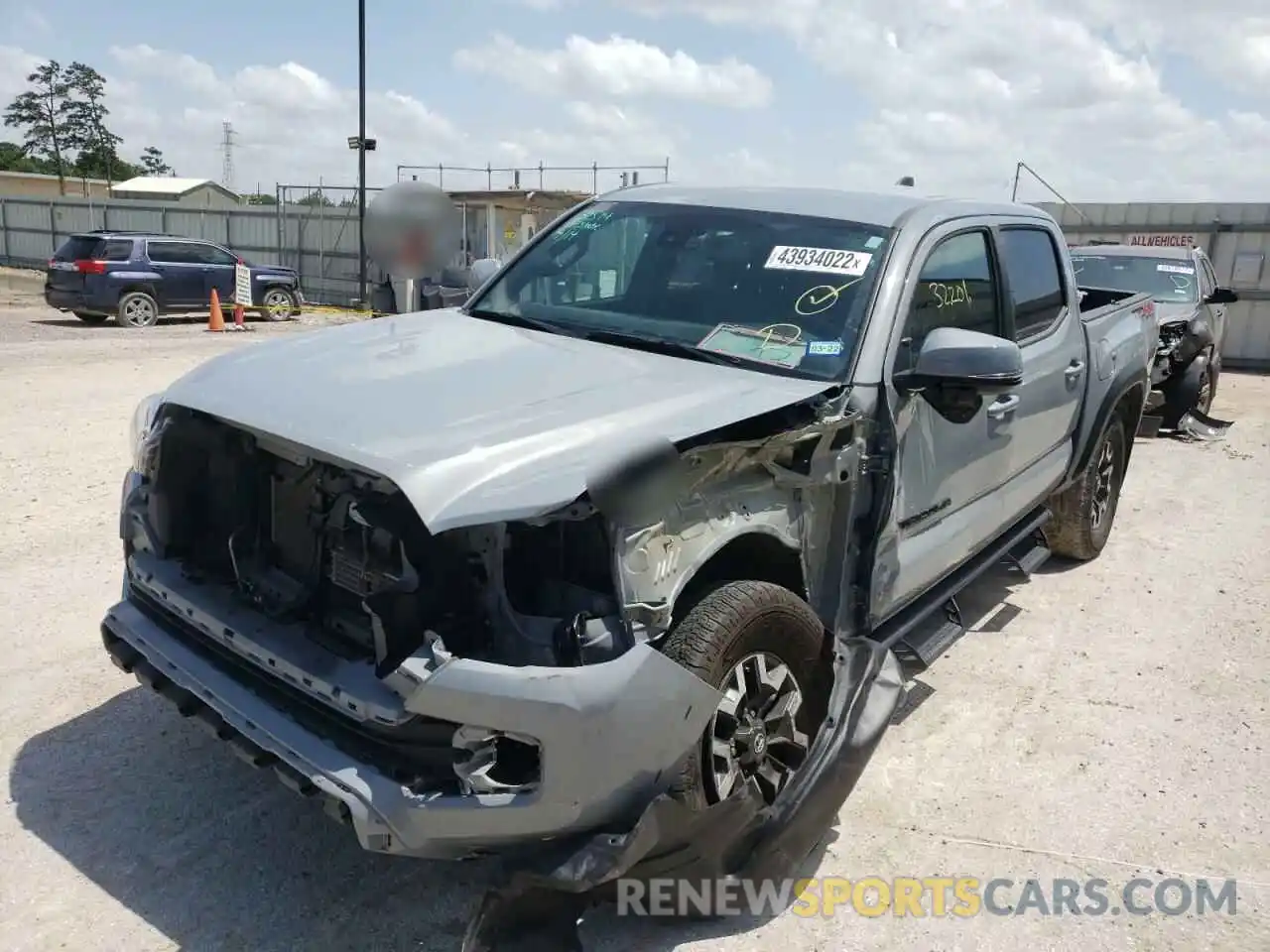 2 Photograph of a damaged car 3TMCZ5AN4LM335872 TOYOTA TACOMA 2020