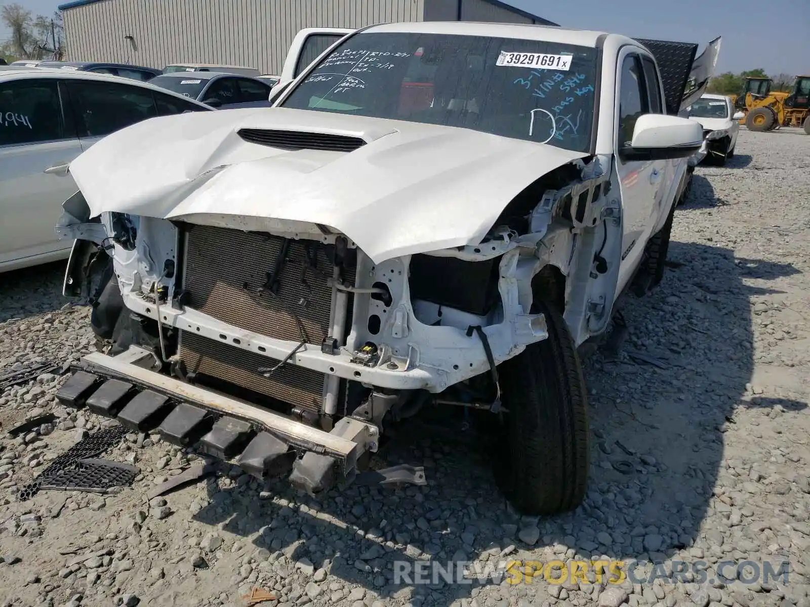 9 Photograph of a damaged car 3TMCZ5AN4LM355846 TOYOTA TACOMA 2020