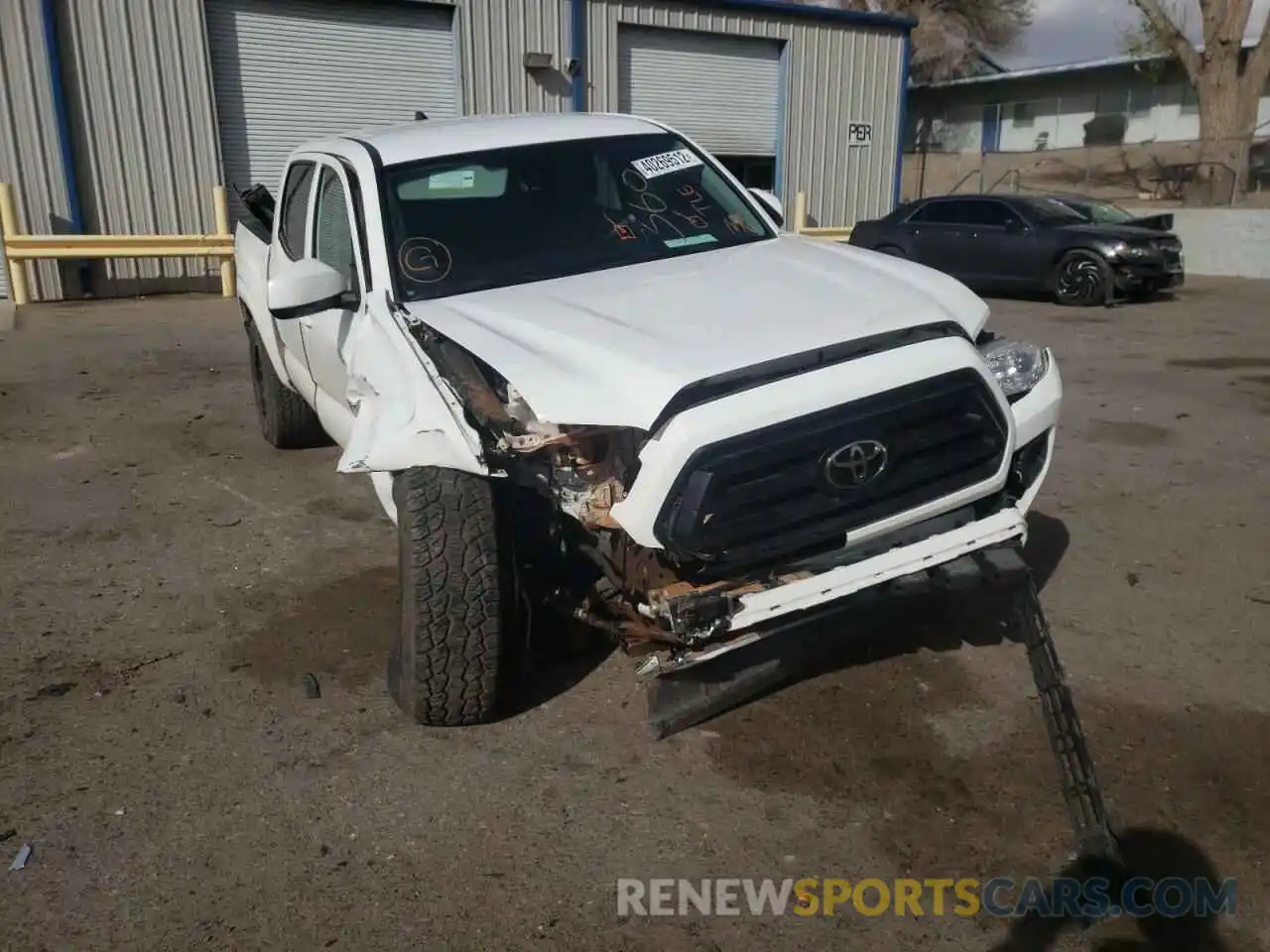 1 Photograph of a damaged car 3TMCZ5AN4LM361789 TOYOTA TACOMA 2020