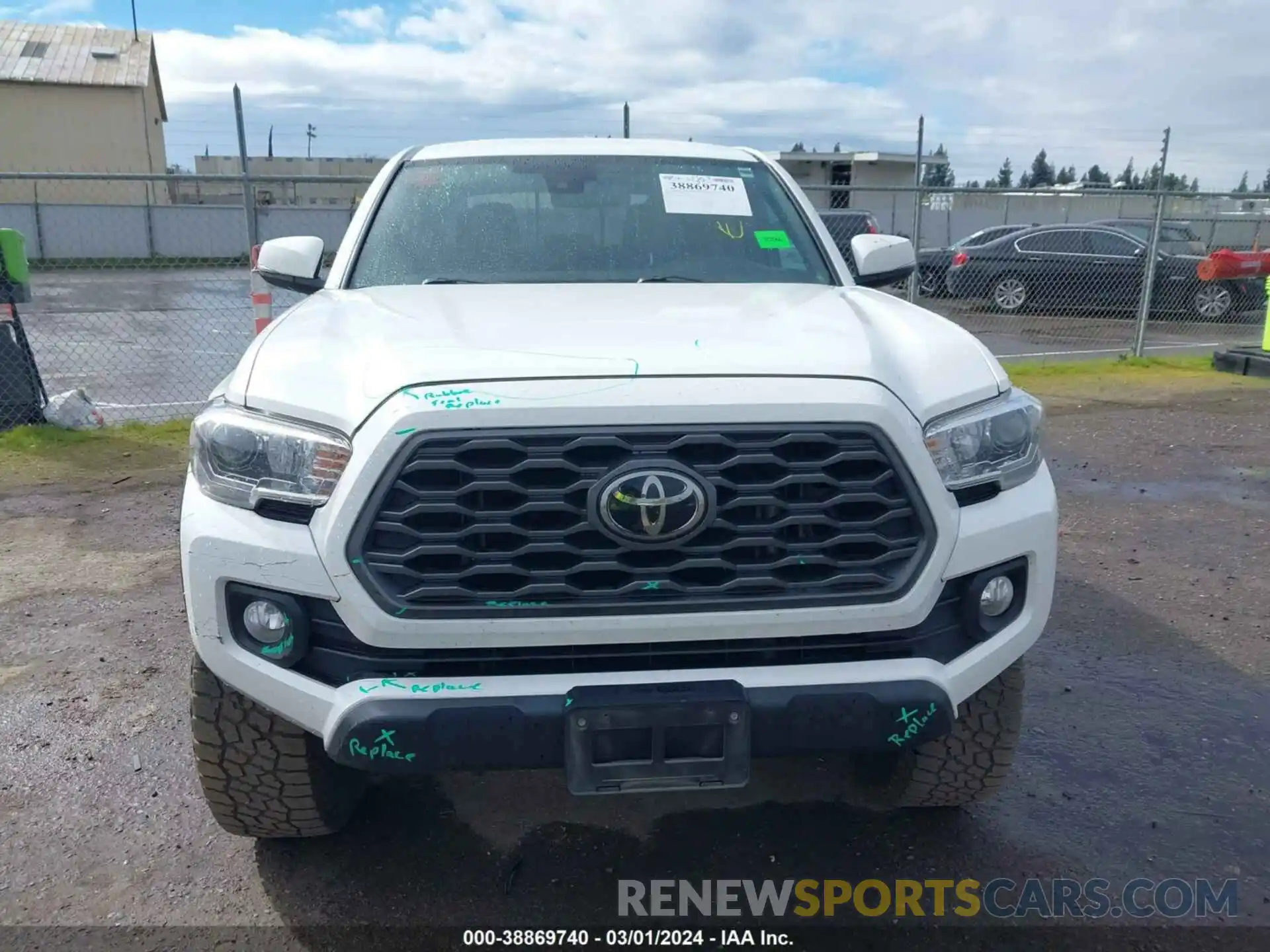 13 Photograph of a damaged car 3TMCZ5AN4LM365969 TOYOTA TACOMA 2020