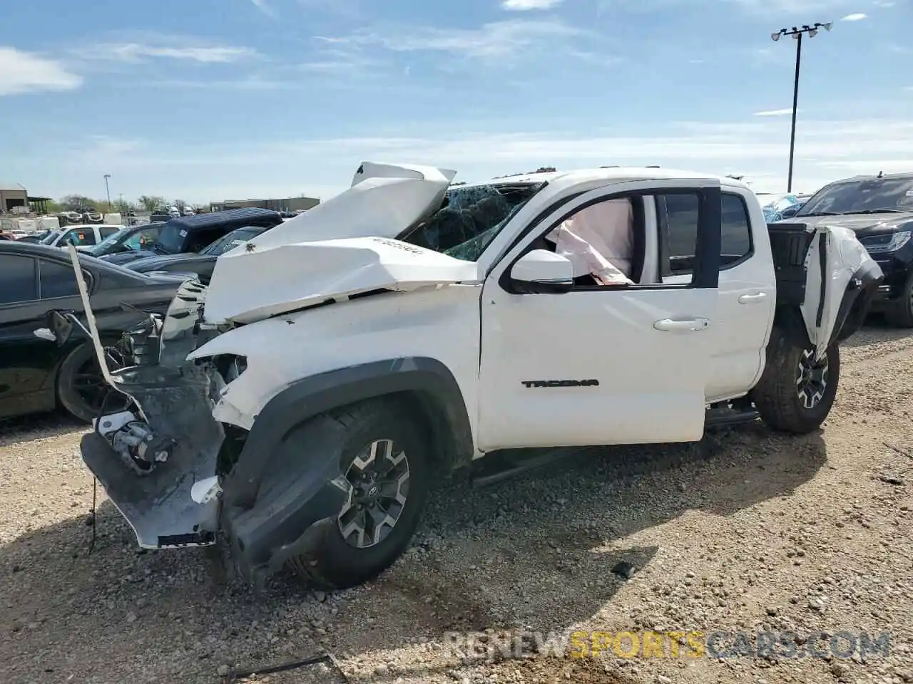 1 Photograph of a damaged car 3TMCZ5AN5LM290537 TOYOTA TACOMA 2020