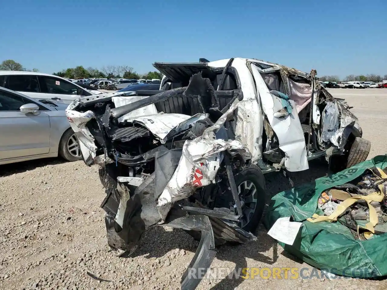 3 Photograph of a damaged car 3TMCZ5AN5LM290537 TOYOTA TACOMA 2020