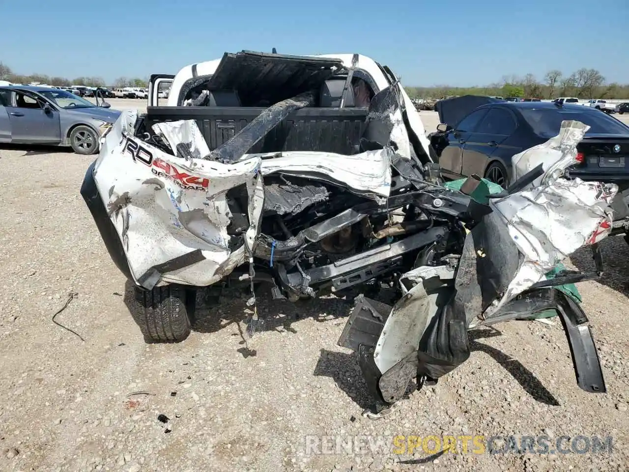 6 Photograph of a damaged car 3TMCZ5AN5LM290537 TOYOTA TACOMA 2020