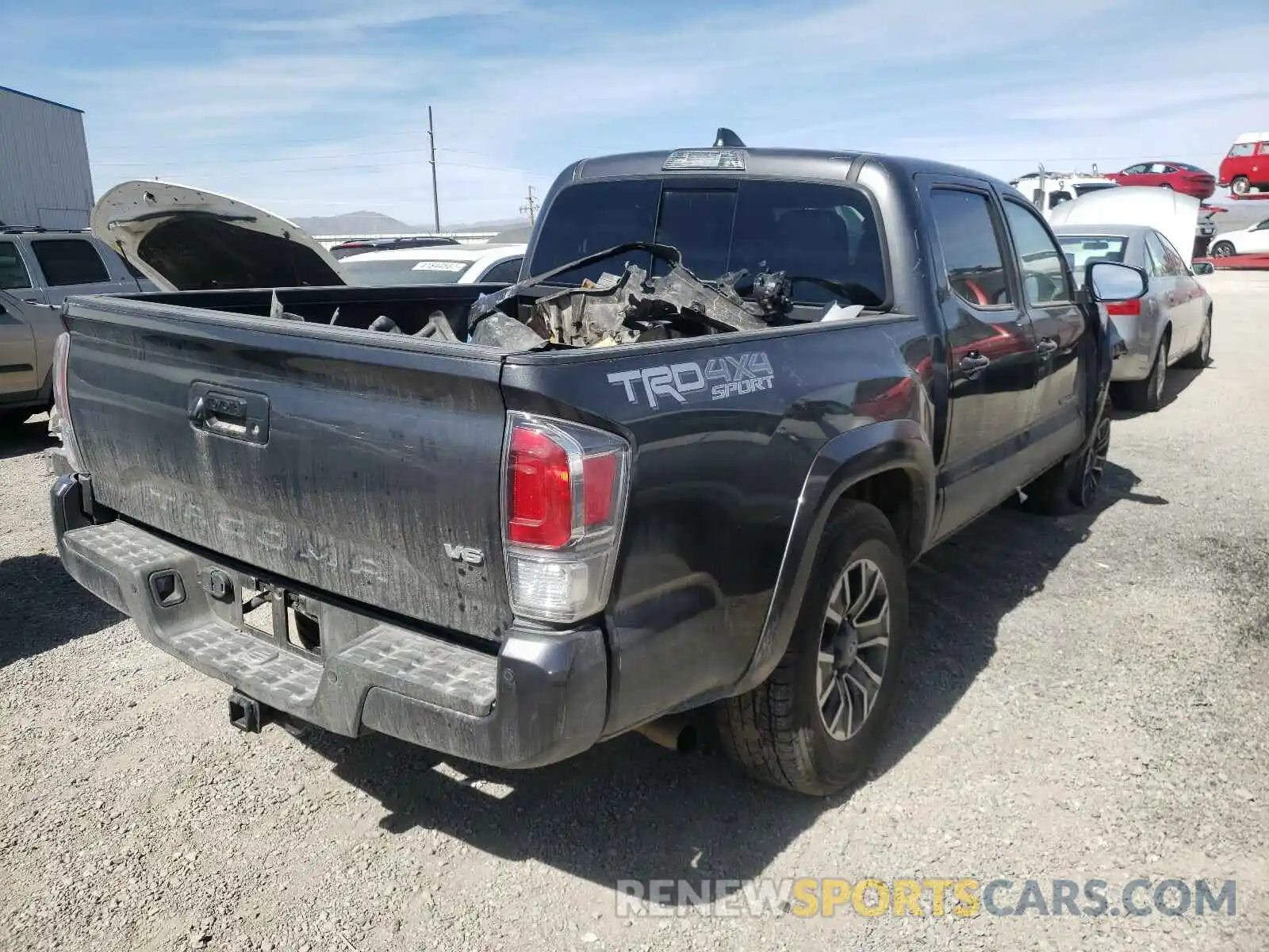 4 Photograph of a damaged car 3TMCZ5AN5LM291297 TOYOTA TACOMA 2020