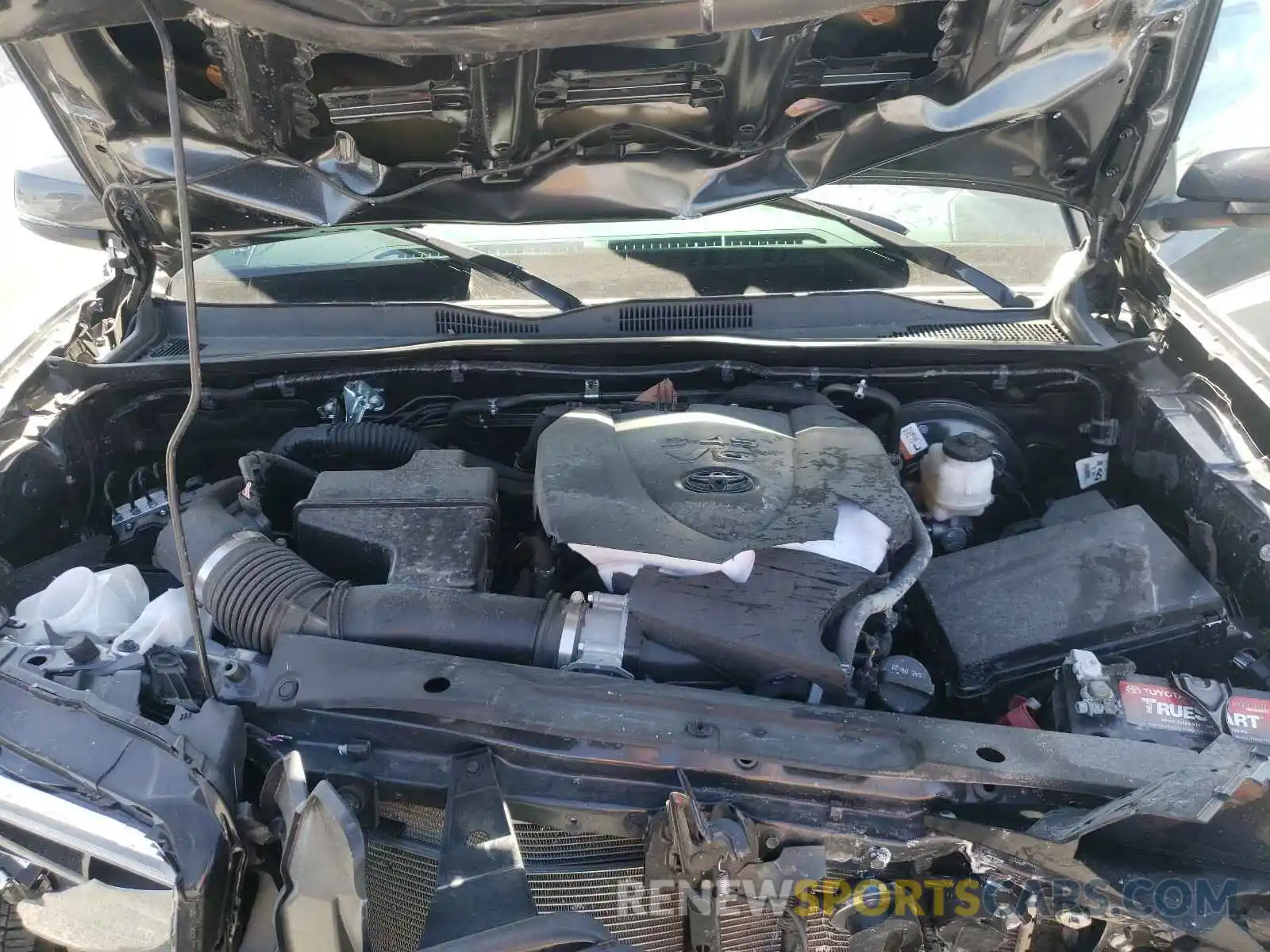 7 Photograph of a damaged car 3TMCZ5AN5LM291297 TOYOTA TACOMA 2020