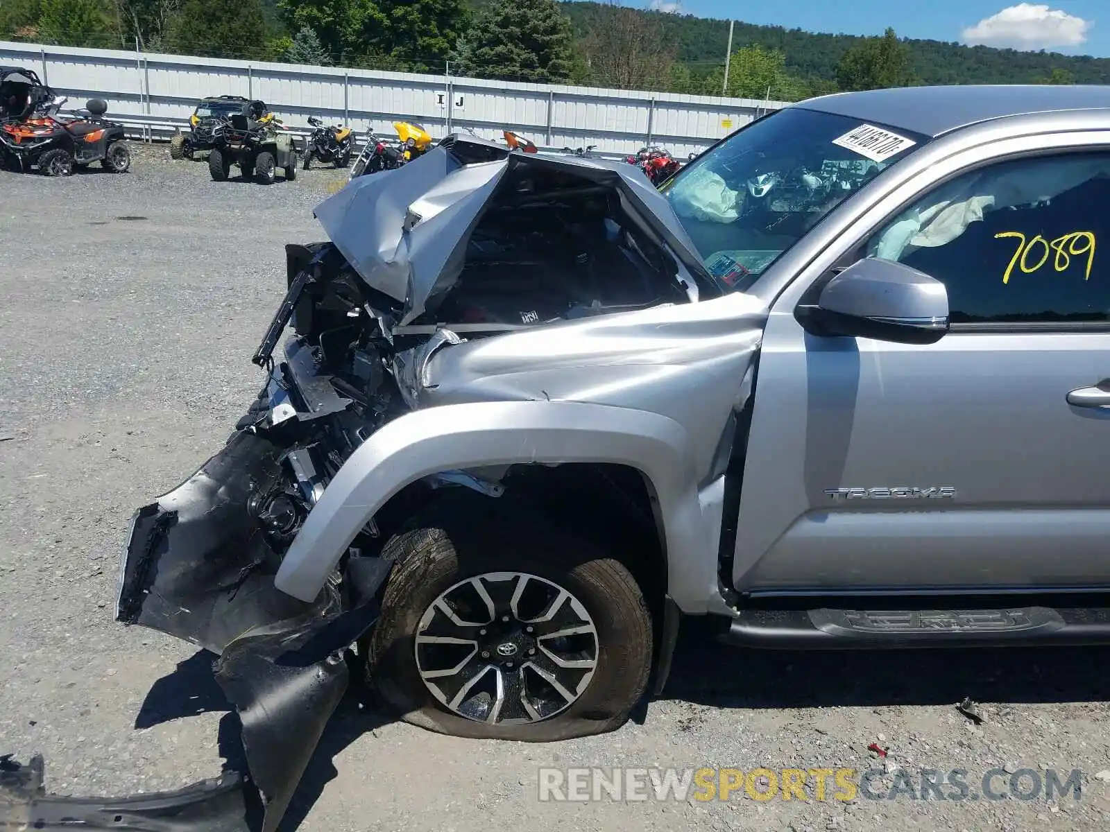 9 Photograph of a damaged car 3TMCZ5AN5LM291350 TOYOTA TACOMA 2020