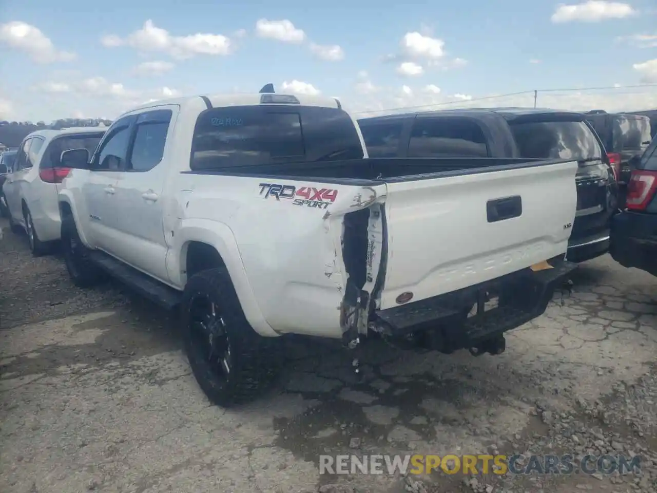 3 Photograph of a damaged car 3TMCZ5AN5LM291512 TOYOTA TACOMA 2020