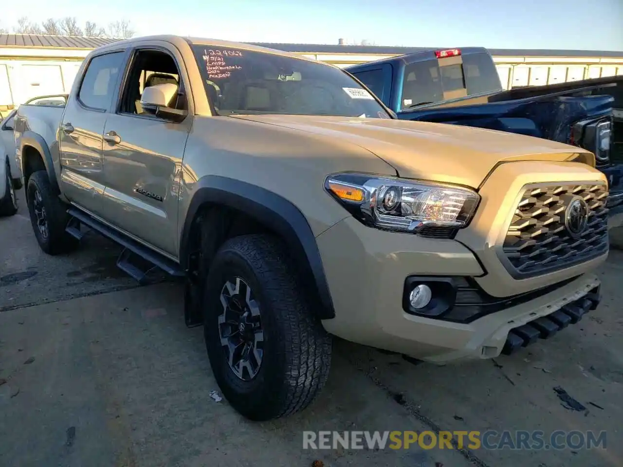 1 Photograph of a damaged car 3TMCZ5AN5LM291638 TOYOTA TACOMA 2020