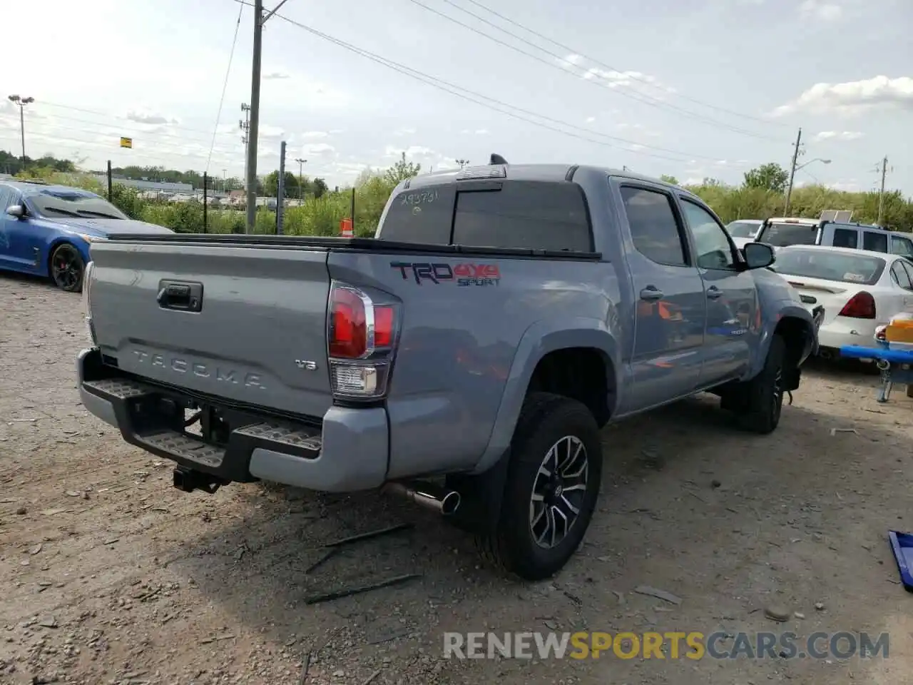 4 Photograph of a damaged car 3TMCZ5AN5LM293731 TOYOTA TACOMA 2020