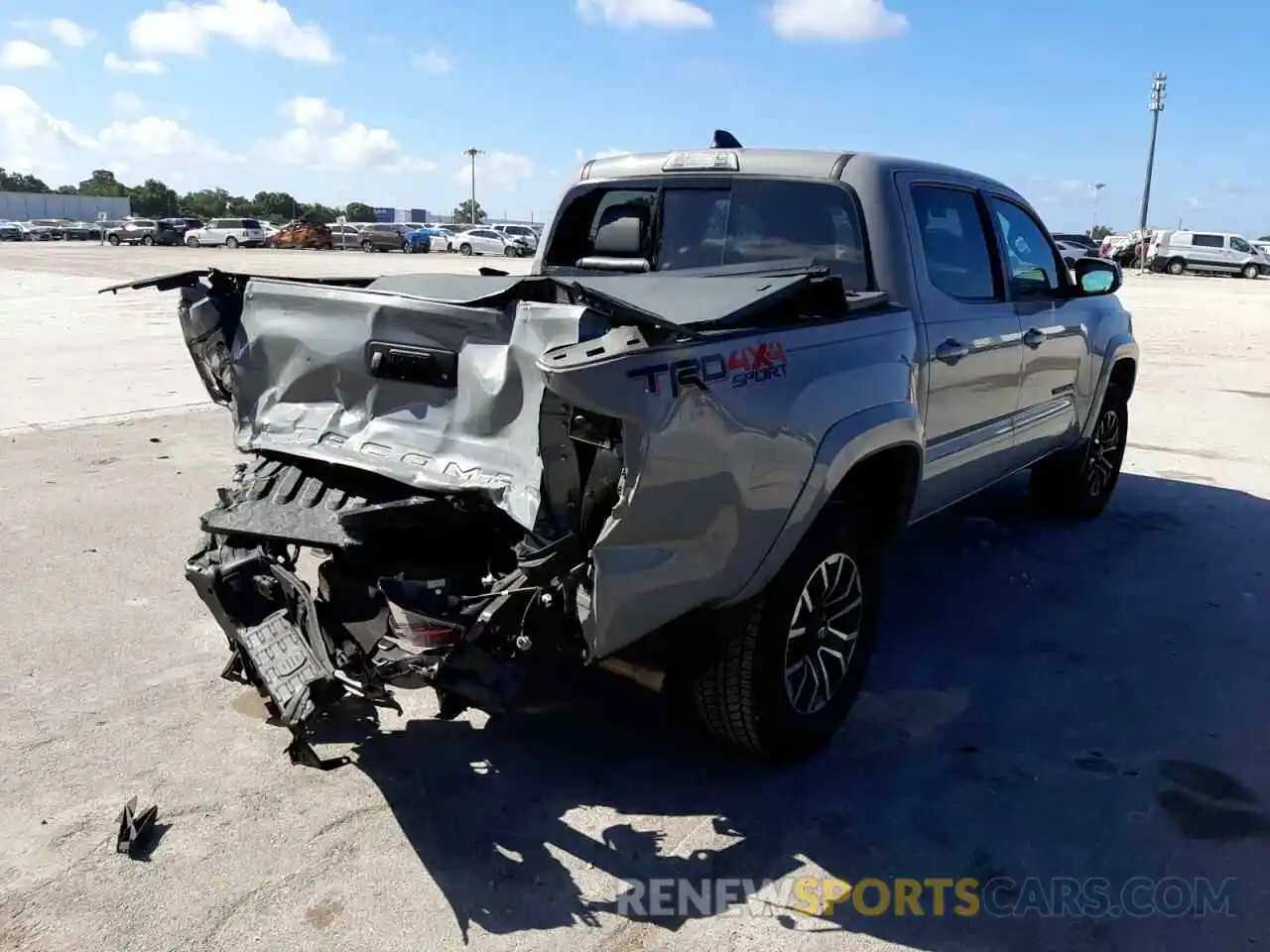 4 Photograph of a damaged car 3TMCZ5AN5LM294796 TOYOTA TACOMA 2020