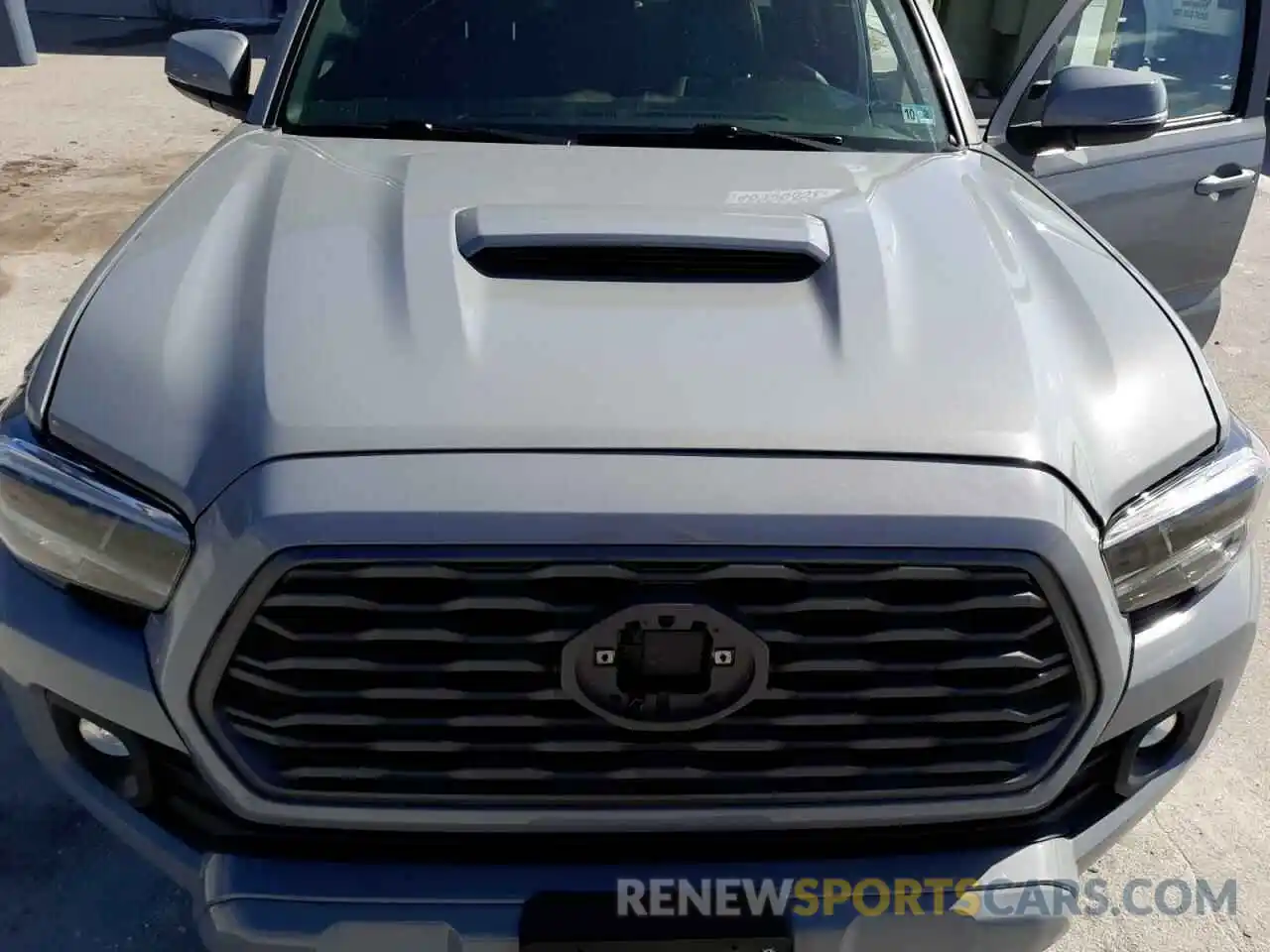 7 Photograph of a damaged car 3TMCZ5AN5LM294796 TOYOTA TACOMA 2020