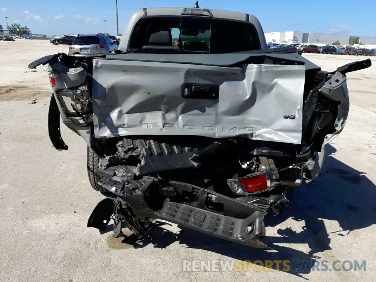 9 Photograph of a damaged car 3TMCZ5AN5LM294796 TOYOTA TACOMA 2020