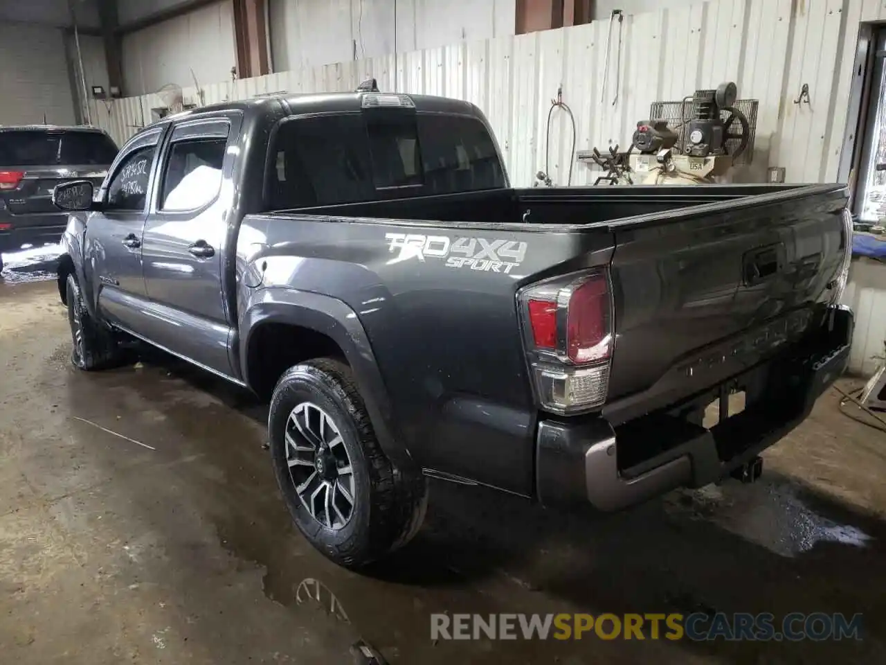 3 Photograph of a damaged car 3TMCZ5AN5LM301522 TOYOTA TACOMA 2020