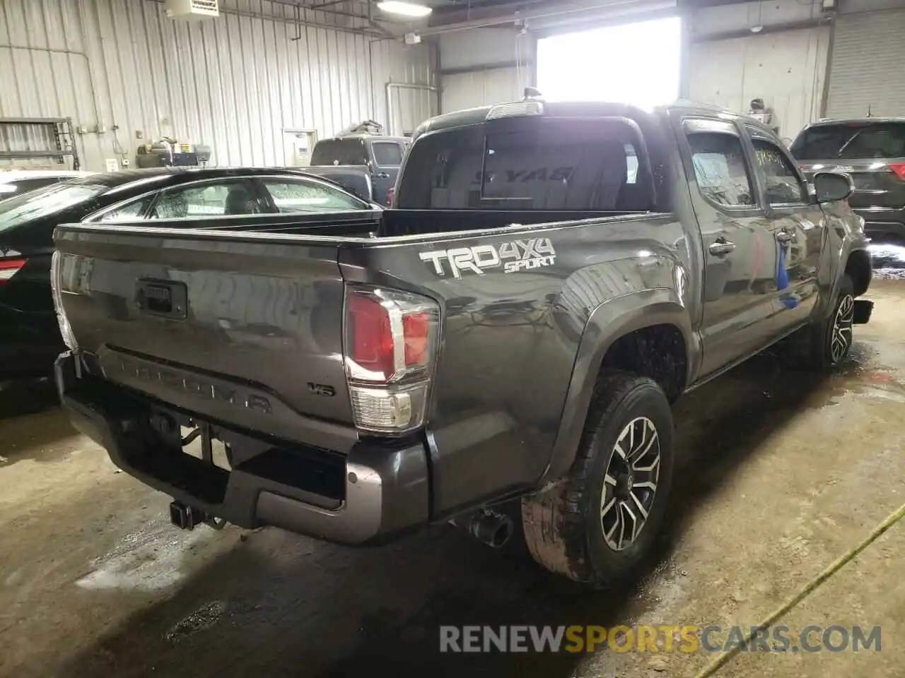 4 Photograph of a damaged car 3TMCZ5AN5LM301522 TOYOTA TACOMA 2020