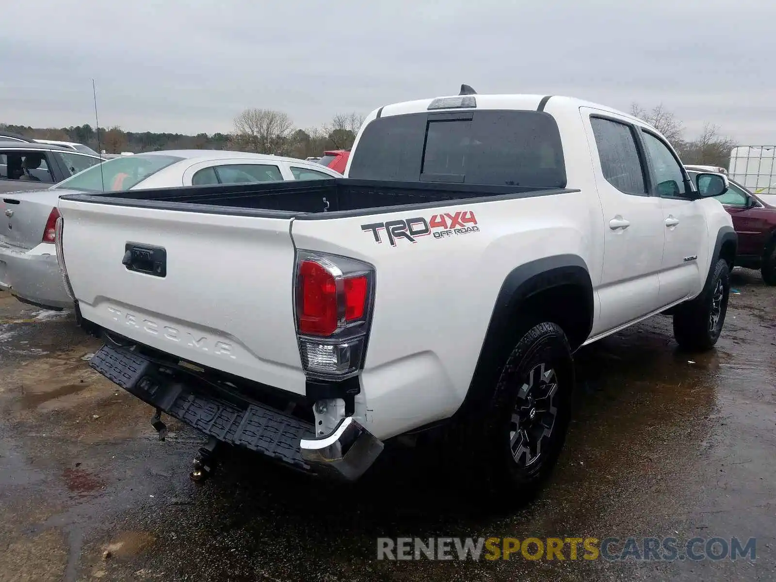 4 Photograph of a damaged car 3TMCZ5AN5LM309488 TOYOTA TACOMA 2020