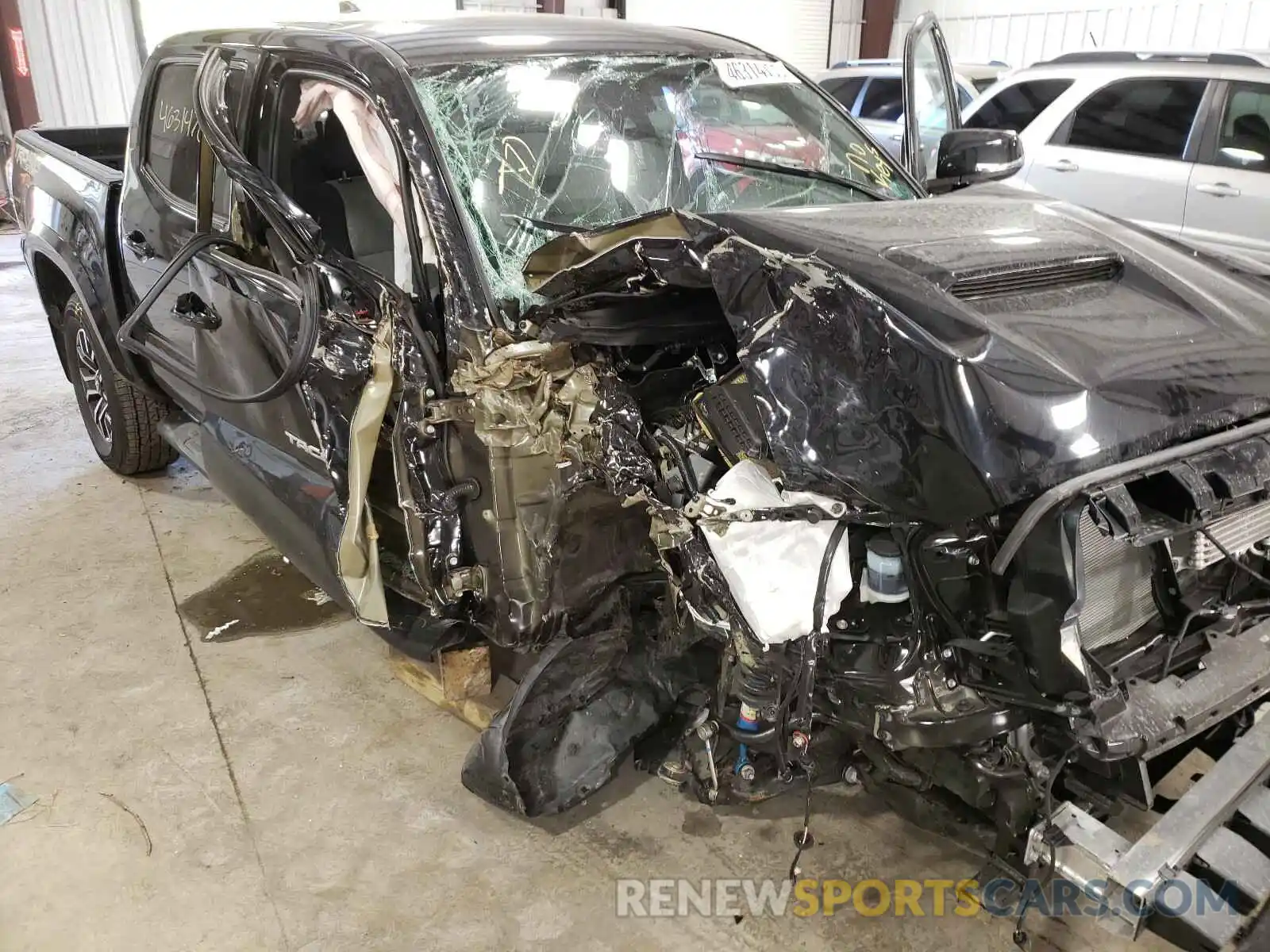 9 Photograph of a damaged car 3TMCZ5AN5LM310592 TOYOTA TACOMA 2020