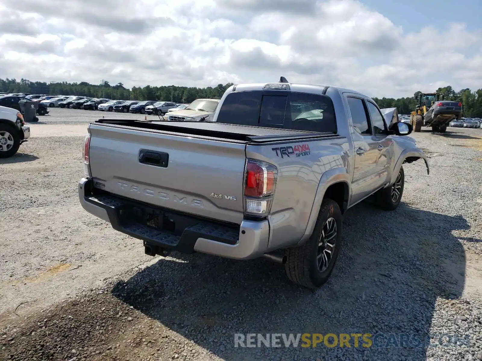 4 Photograph of a damaged car 3TMCZ5AN5LM312729 TOYOTA TACOMA 2020