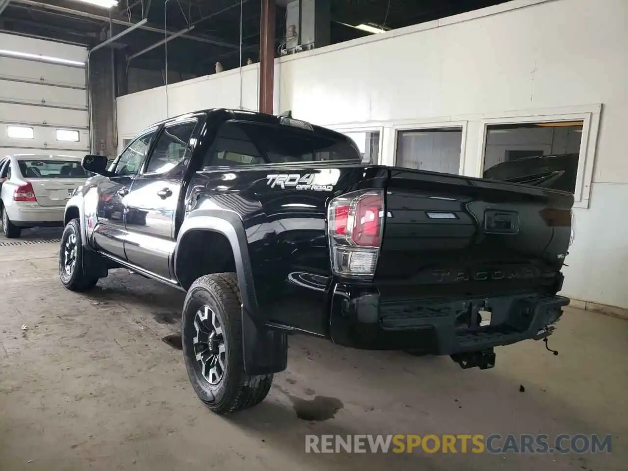 3 Photograph of a damaged car 3TMCZ5AN5LM313444 TOYOTA TACOMA 2020