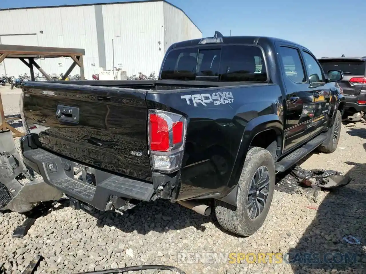 4 Photograph of a damaged car 3TMCZ5AN5LM313881 TOYOTA TACOMA 2020