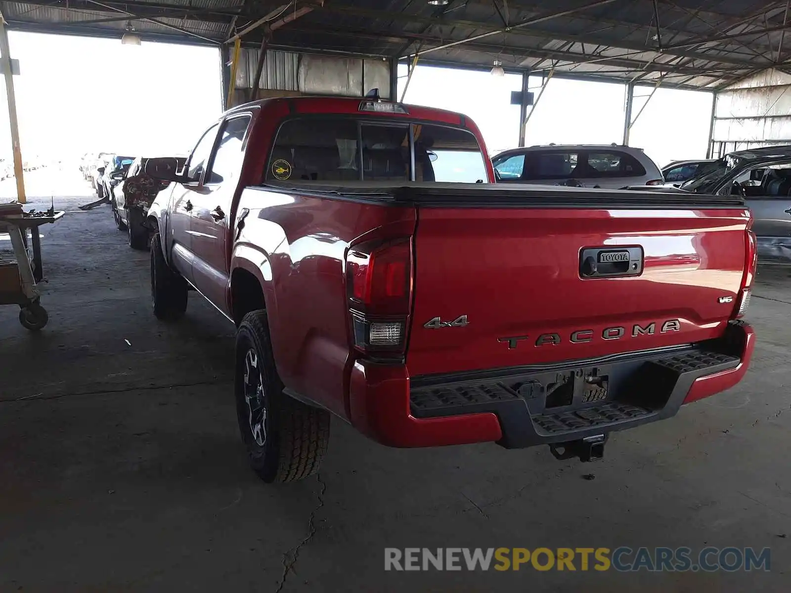 3 Photograph of a damaged car 3TMCZ5AN5LM320507 TOYOTA TACOMA 2020