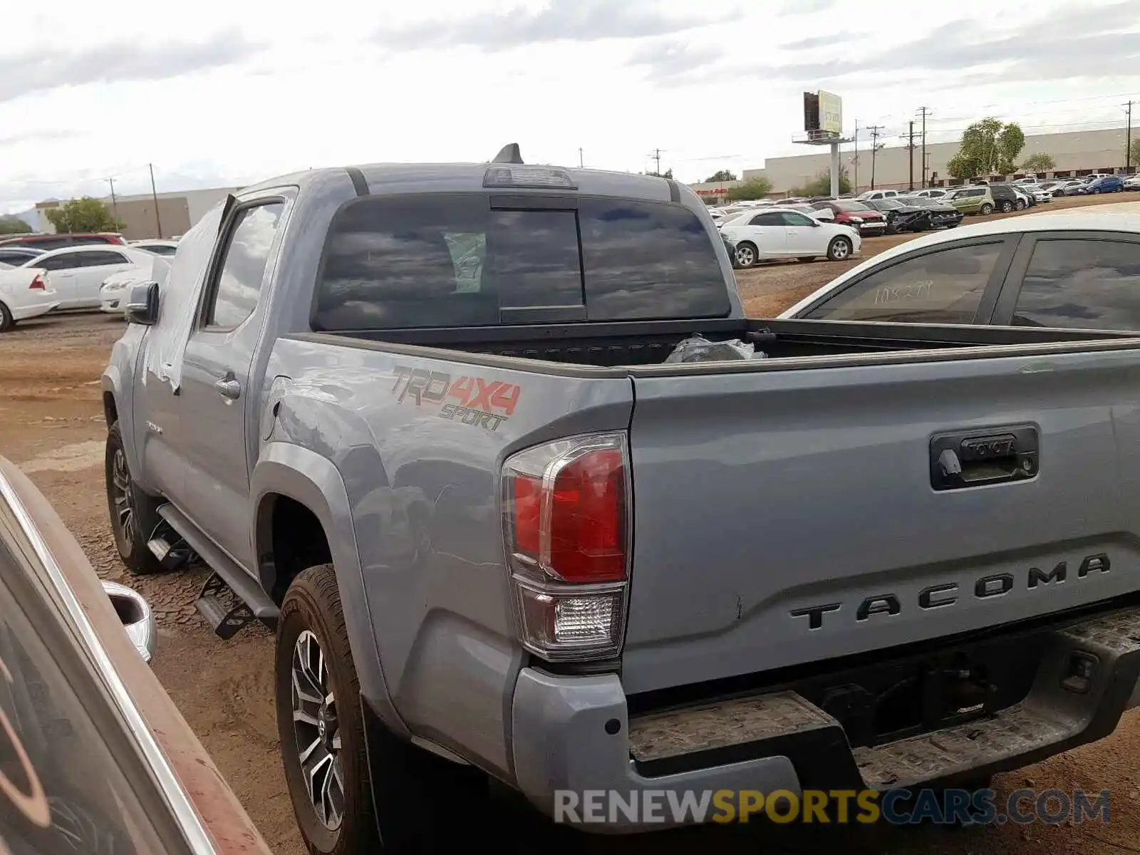 3 Photograph of a damaged car 3TMCZ5AN5LM320880 TOYOTA TACOMA 2020