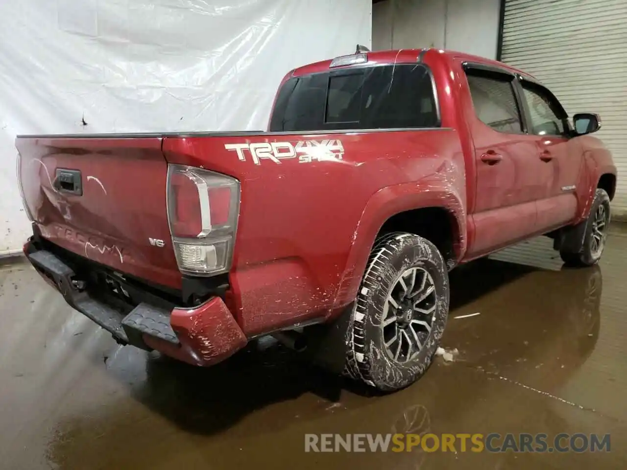 4 Photograph of a damaged car 3TMCZ5AN5LM324475 TOYOTA TACOMA 2020