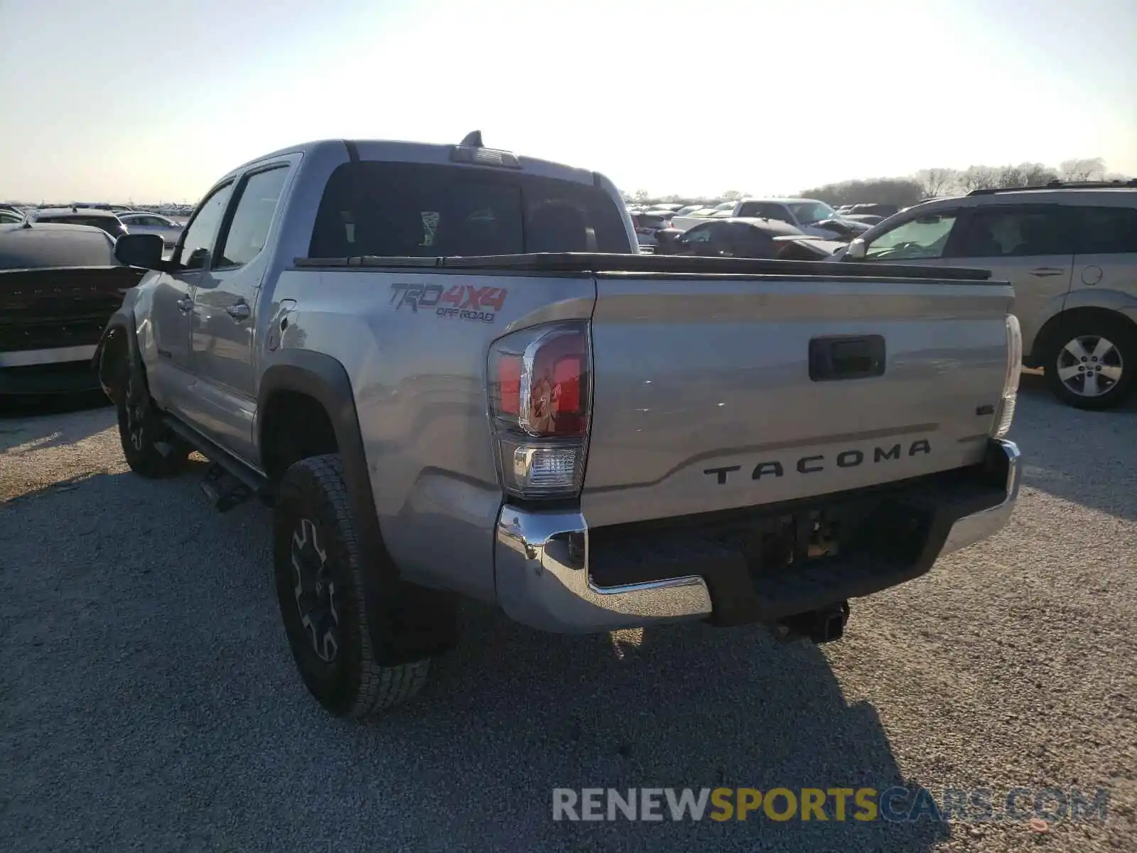 3 Photograph of a damaged car 3TMCZ5AN5LM326369 TOYOTA TACOMA 2020