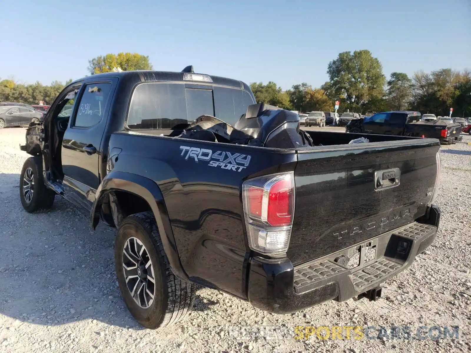 3 Photograph of a damaged car 3TMCZ5AN5LM326484 TOYOTA TACOMA 2020