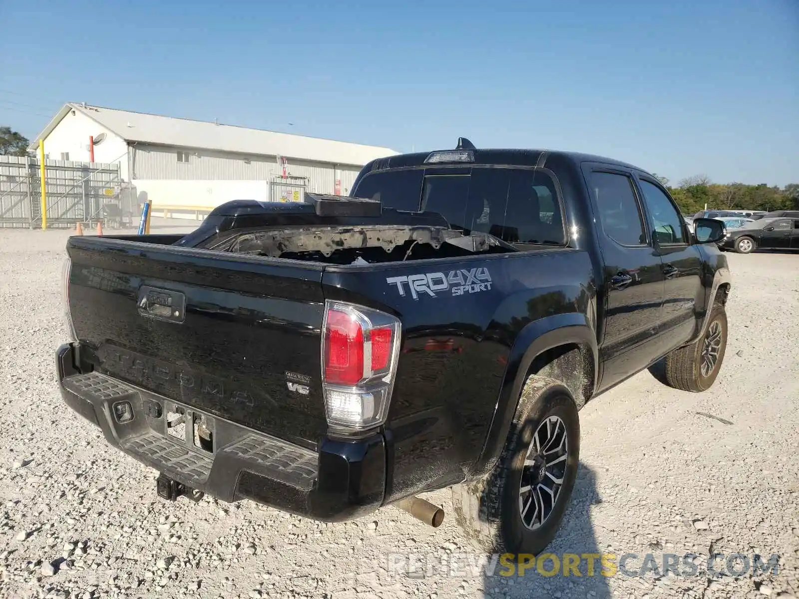 4 Photograph of a damaged car 3TMCZ5AN5LM326484 TOYOTA TACOMA 2020