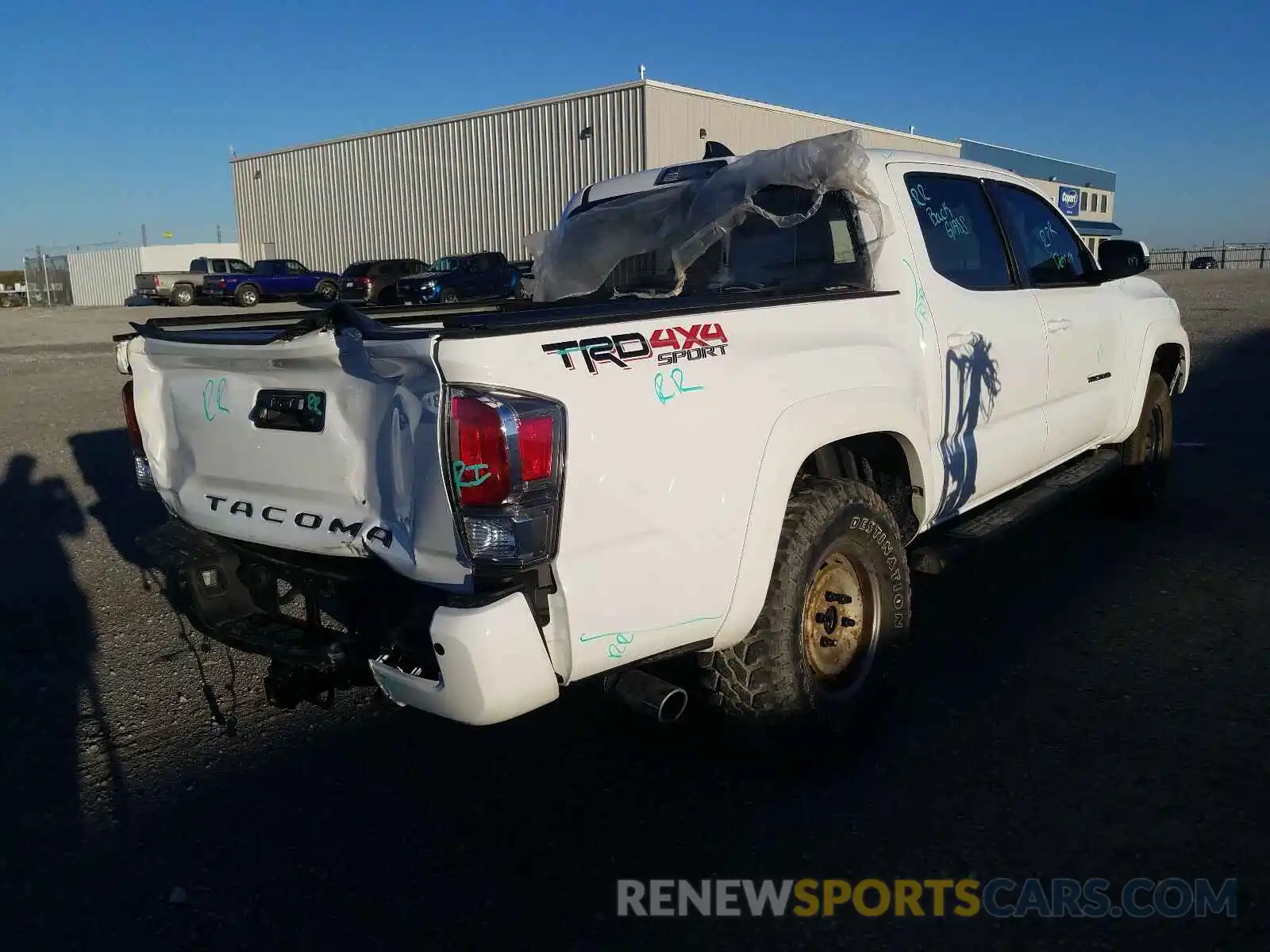 4 Photograph of a damaged car 3TMCZ5AN5LM327828 TOYOTA TACOMA 2020