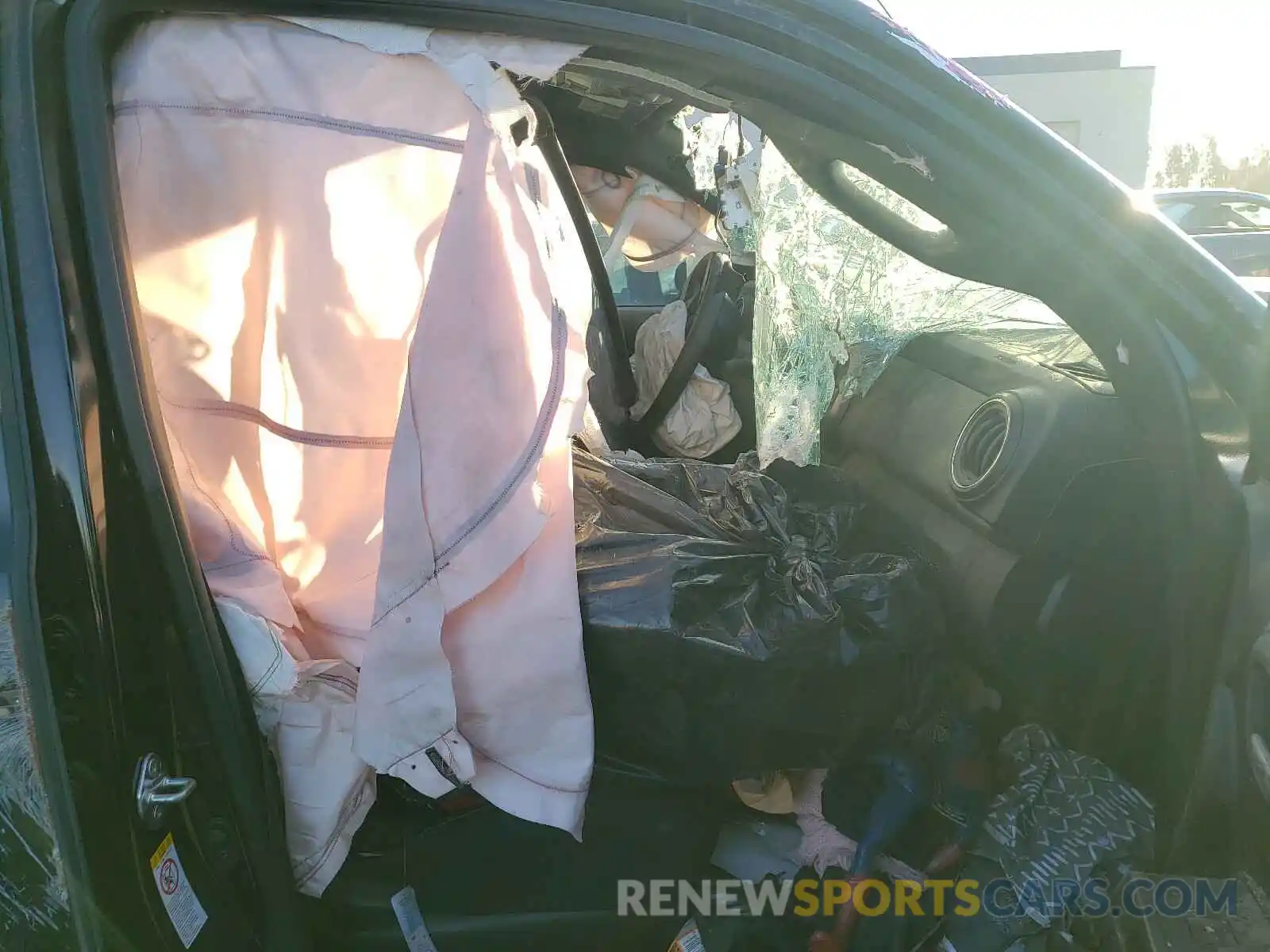 5 Photograph of a damaged car 3TMCZ5AN5LM328722 TOYOTA TACOMA 2020