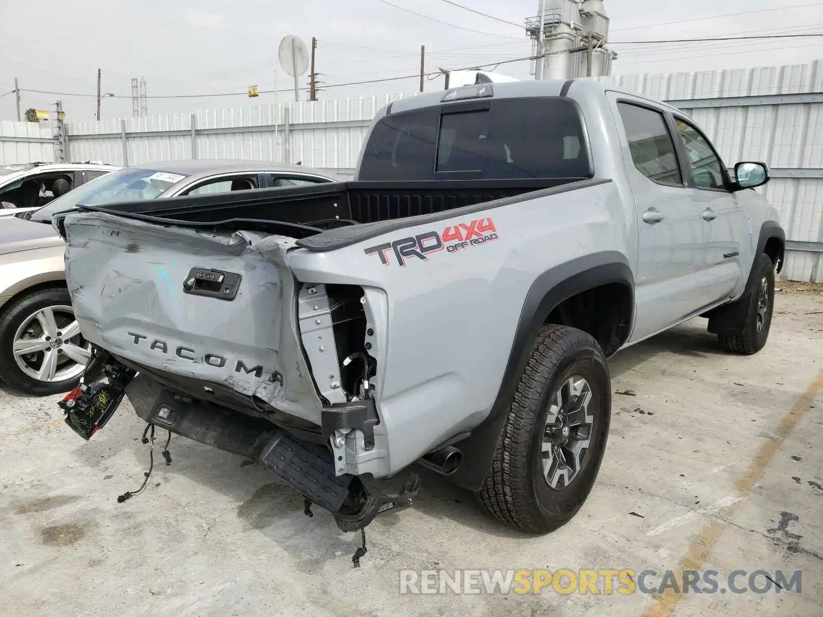 4 Photograph of a damaged car 3TMCZ5AN5LM328879 TOYOTA TACOMA 2020