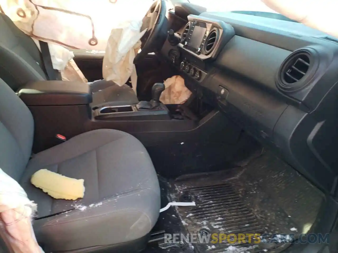 5 Photograph of a damaged car 3TMCZ5AN5LM332088 TOYOTA TACOMA 2020