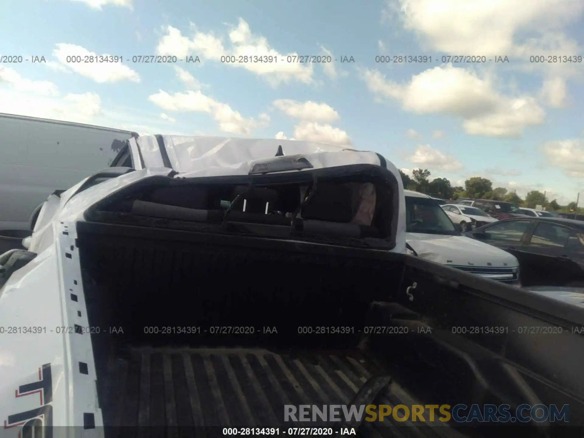 8 Photograph of a damaged car 3TMCZ5AN5LM340899 TOYOTA TACOMA 2020