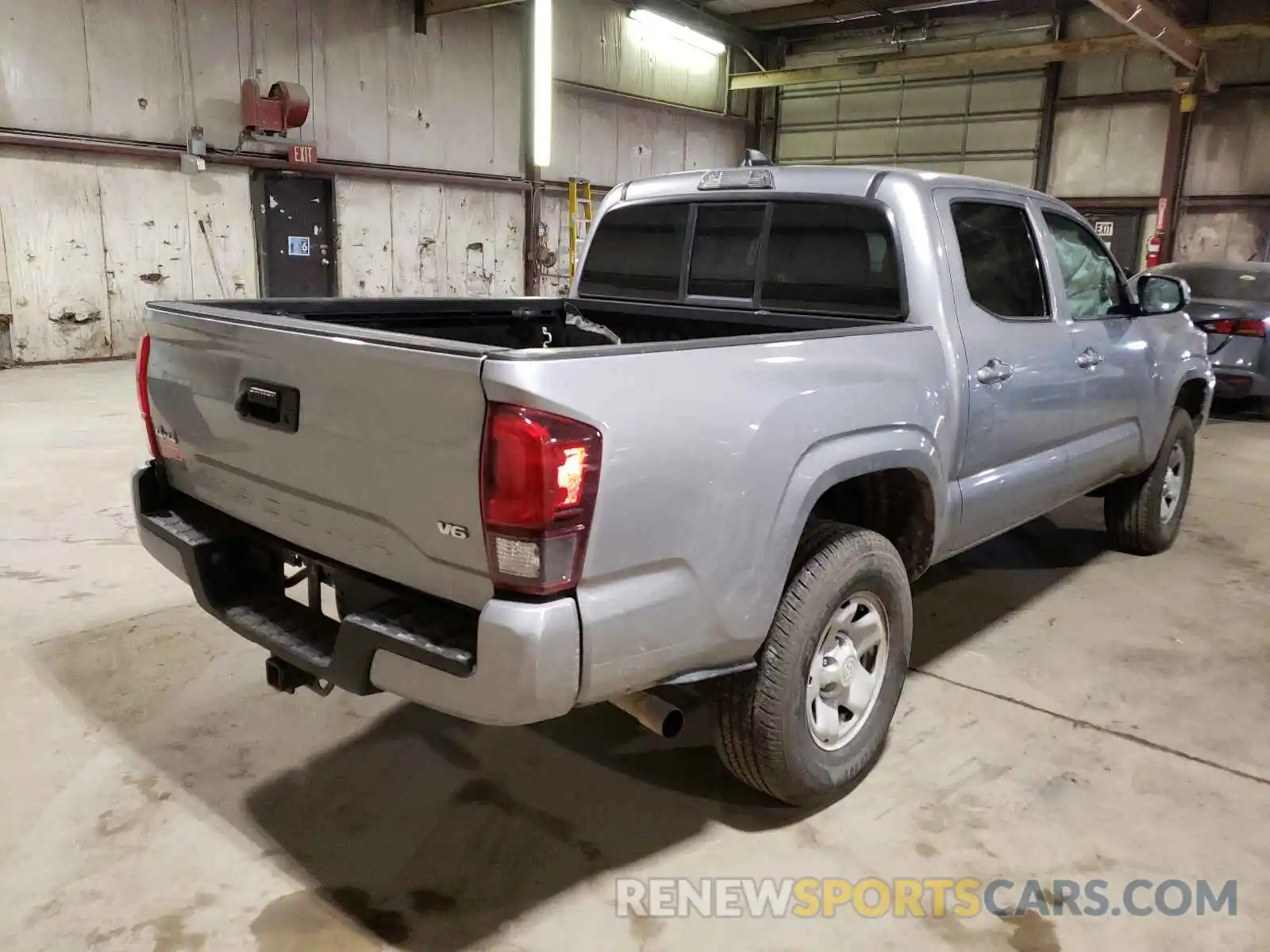 4 Photograph of a damaged car 3TMCZ5AN5LM344872 TOYOTA TACOMA 2020