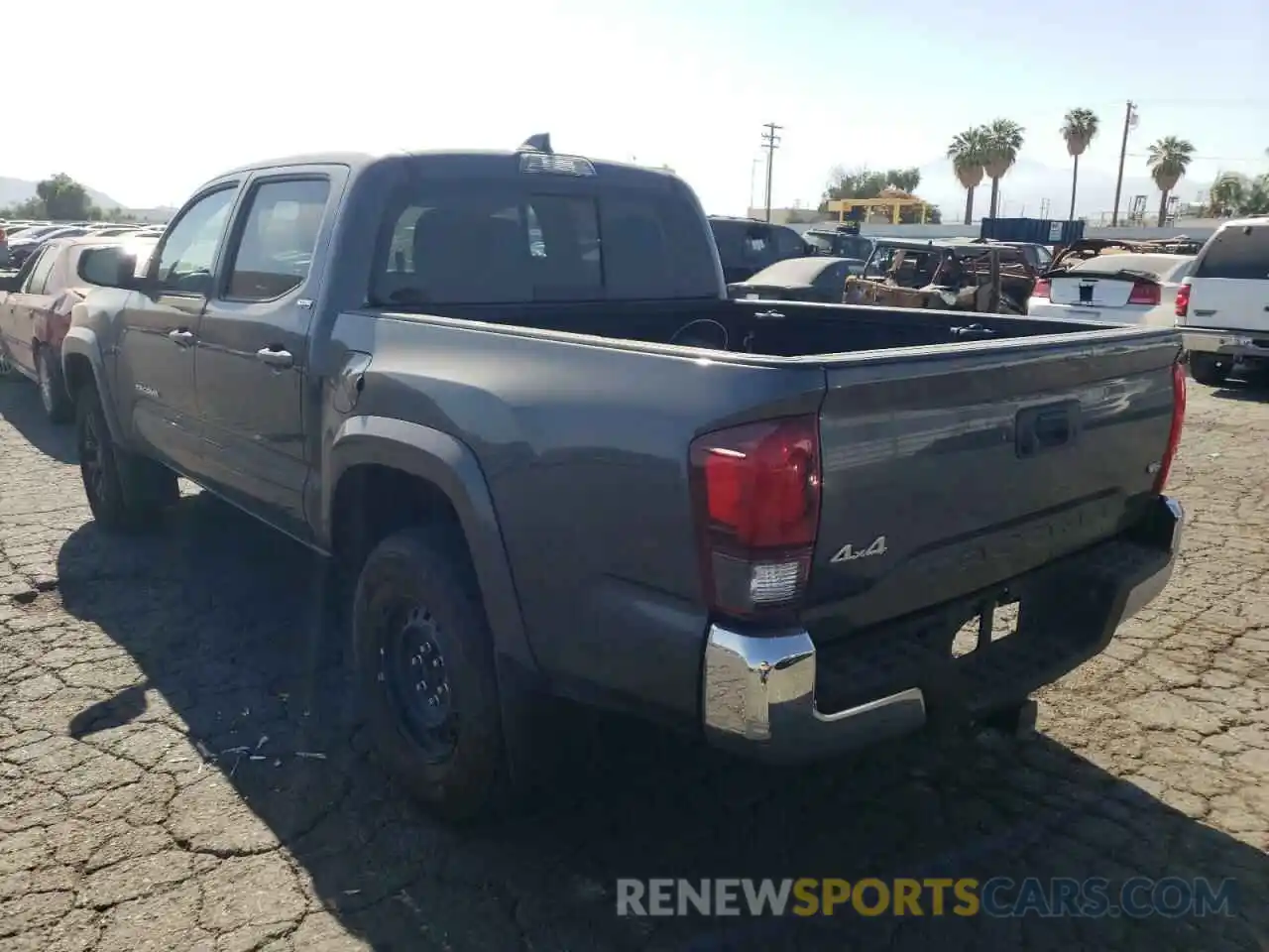 3 Photograph of a damaged car 3TMCZ5AN5LM355340 TOYOTA TACOMA 2020