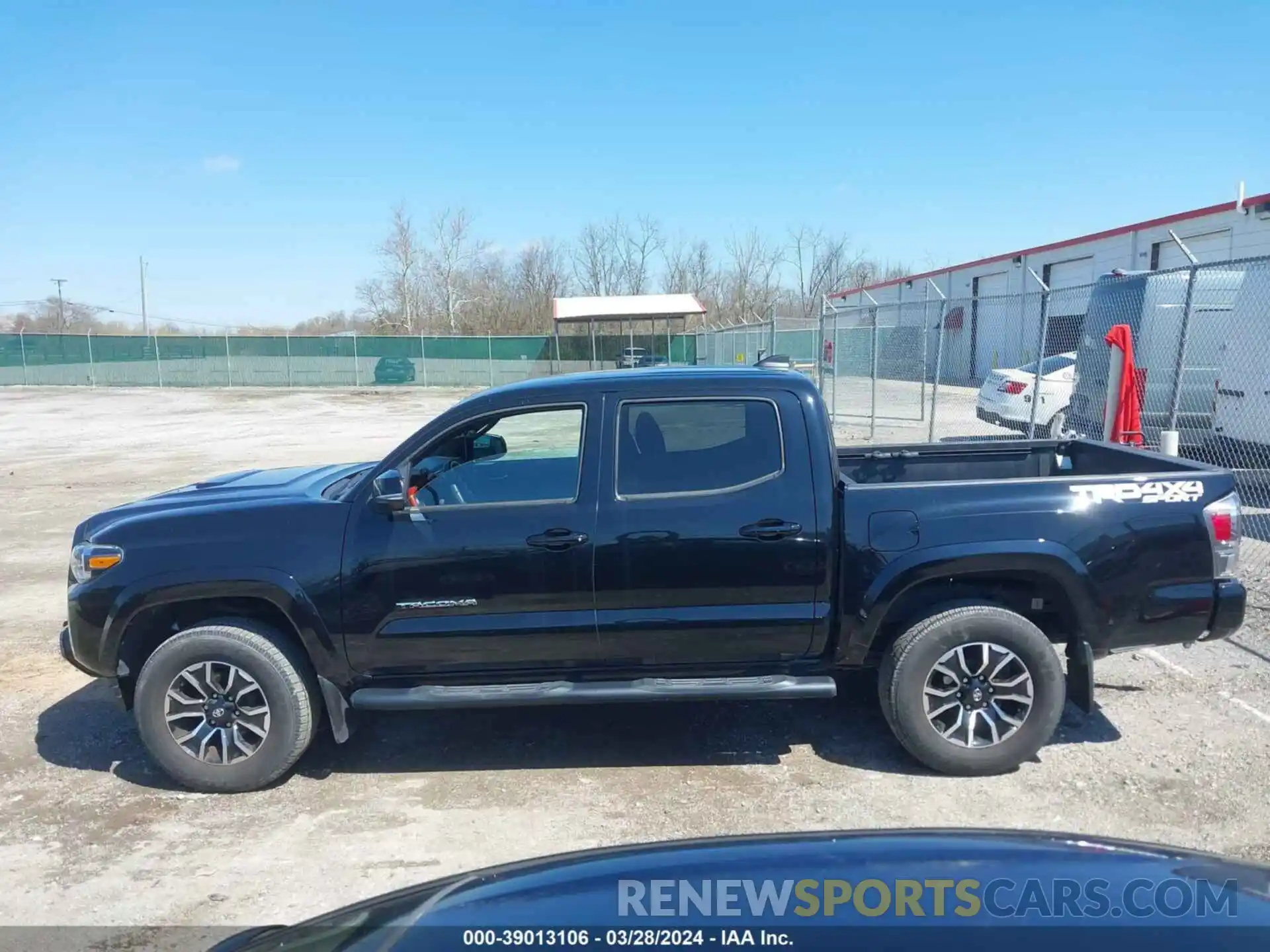 14 Photograph of a damaged car 3TMCZ5AN5LM360828 TOYOTA TACOMA 2020