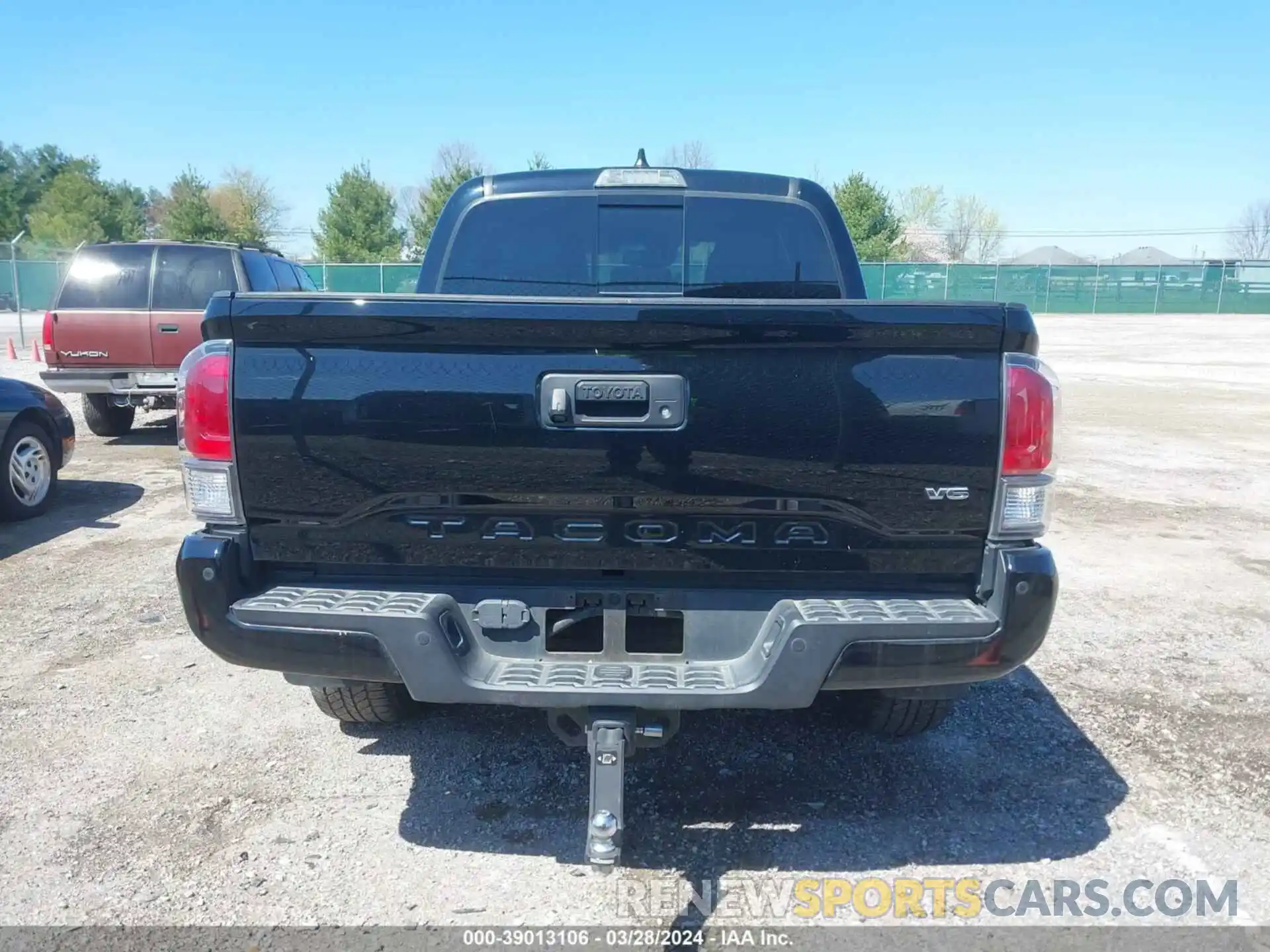 16 Photograph of a damaged car 3TMCZ5AN5LM360828 TOYOTA TACOMA 2020