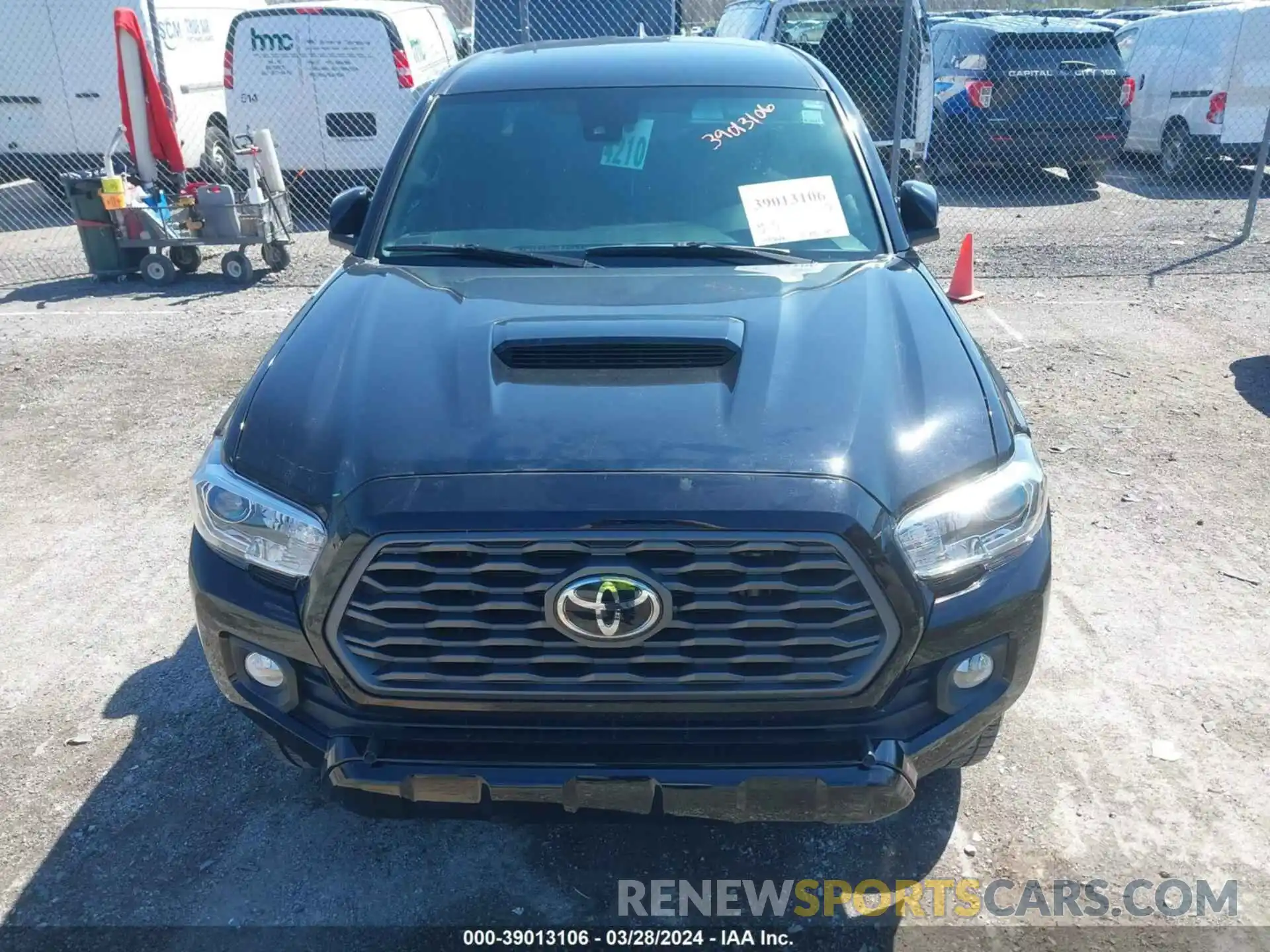 6 Photograph of a damaged car 3TMCZ5AN5LM360828 TOYOTA TACOMA 2020