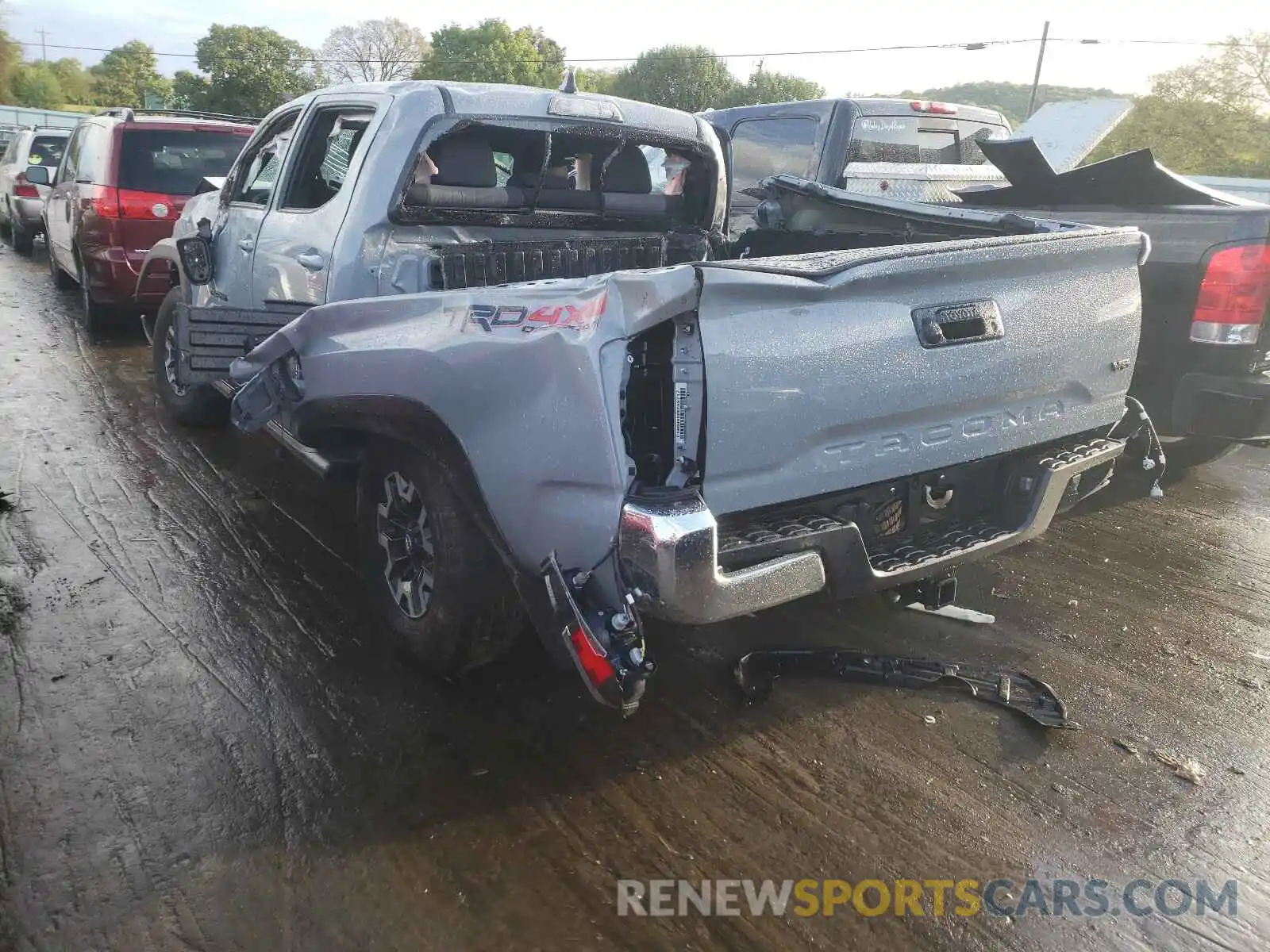 3 Photograph of a damaged car 3TMCZ5AN5LM365513 TOYOTA TACOMA 2020