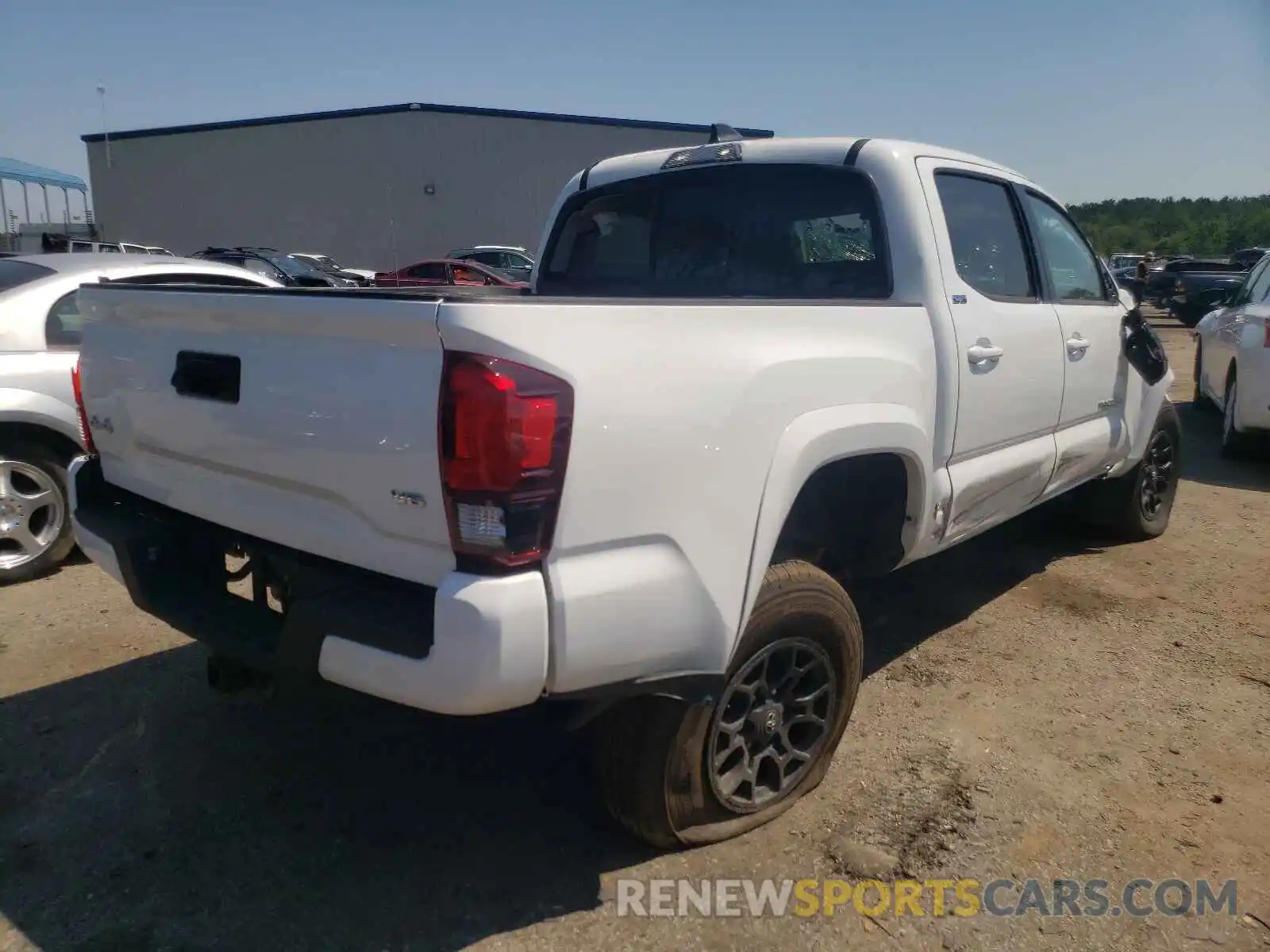 4 Photograph of a damaged car 3TMCZ5AN5LM365656 TOYOTA TACOMA 2020