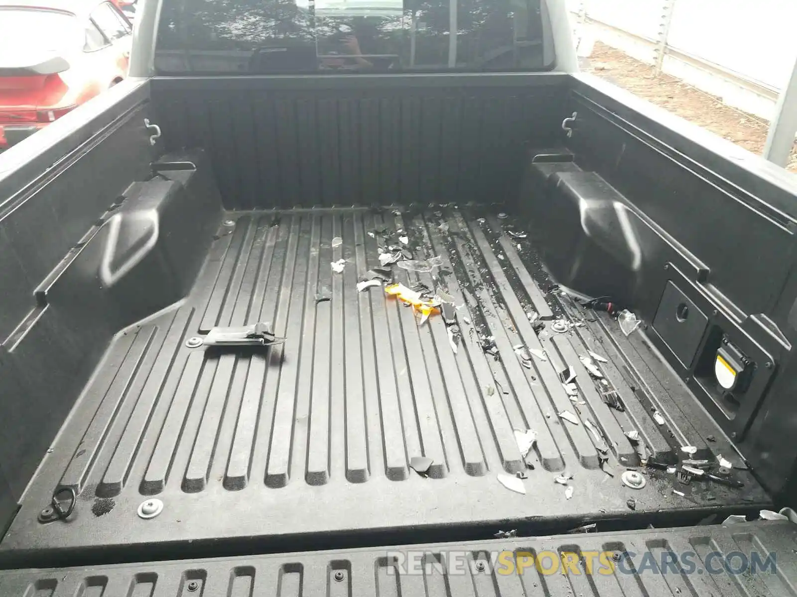 9 Фотография поврежденного автомобиля 3TMCZ5AN6LM288411 TOYOTA TACOMA 2020