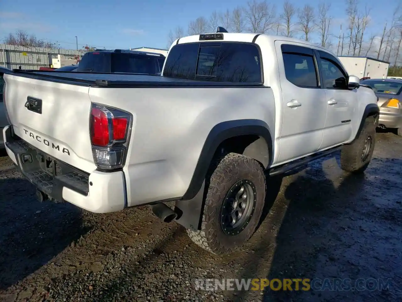 4 Photograph of a damaged car 3TMCZ5AN6LM301139 TOYOTA TACOMA 2020