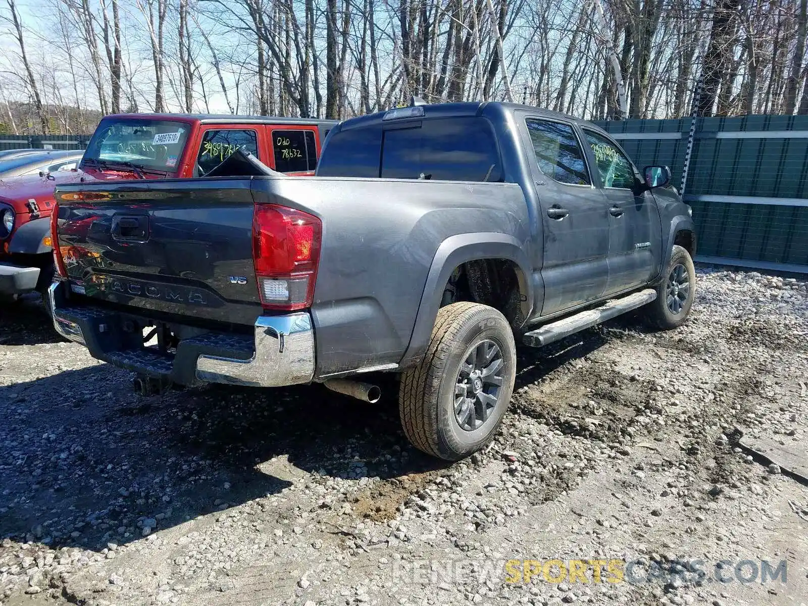 4 Photograph of a damaged car 3TMCZ5AN6LM307832 TOYOTA TACOMA 2020