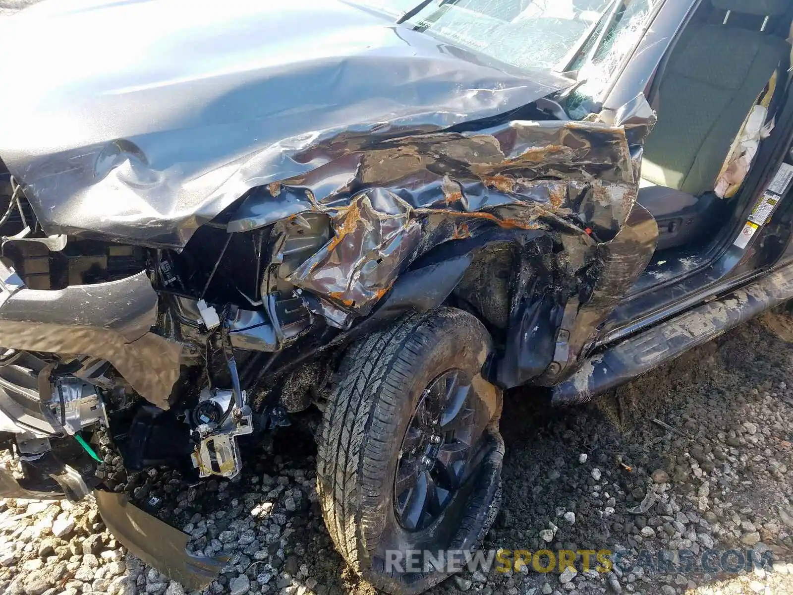 9 Photograph of a damaged car 3TMCZ5AN6LM307832 TOYOTA TACOMA 2020