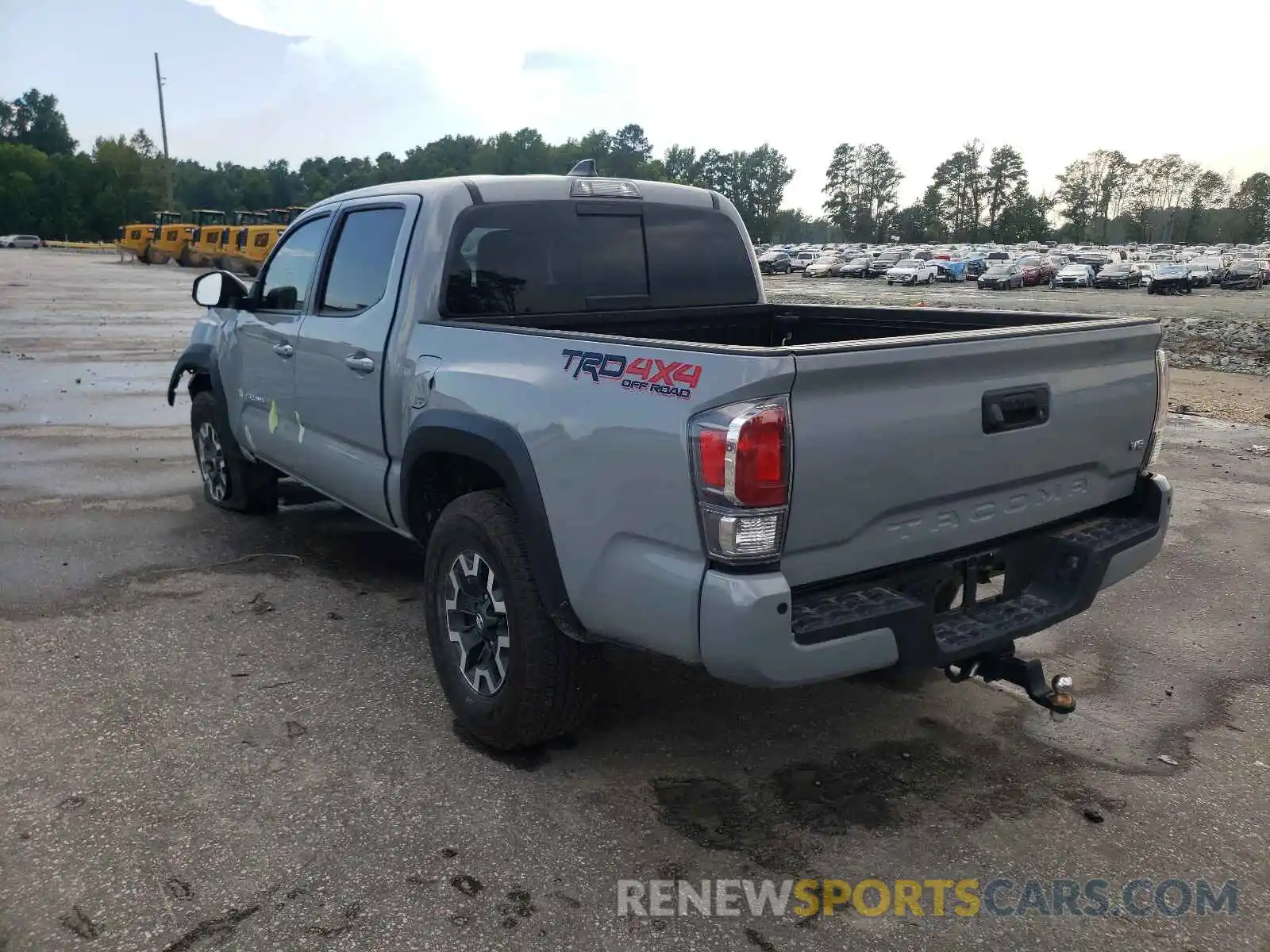 3 Photograph of a damaged car 3TMCZ5AN6LM310634 TOYOTA TACOMA 2020