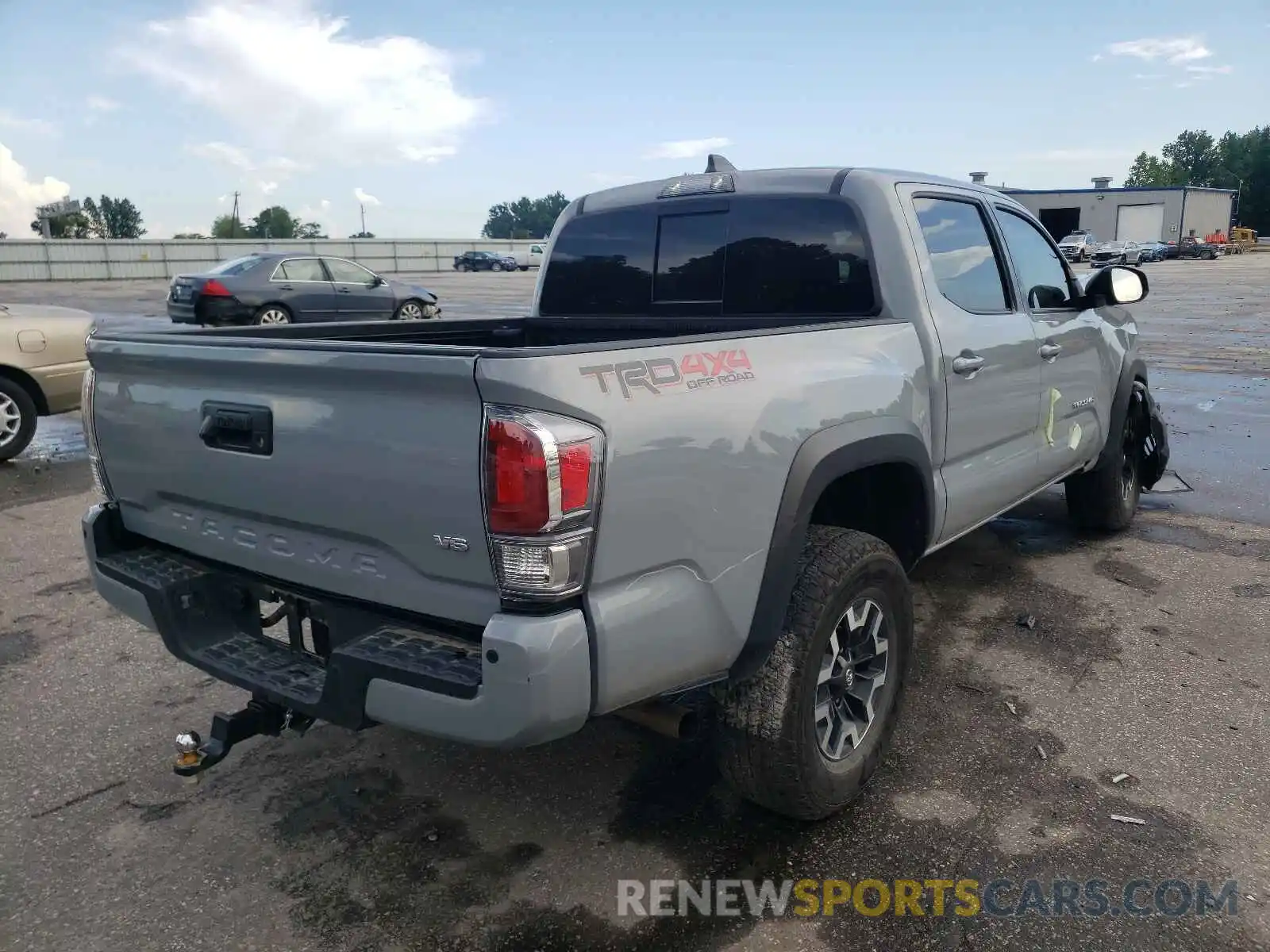 4 Photograph of a damaged car 3TMCZ5AN6LM310634 TOYOTA TACOMA 2020