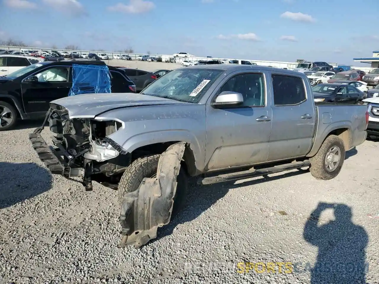 1 Photograph of a damaged car 3TMCZ5AN6LM310746 TOYOTA TACOMA 2020